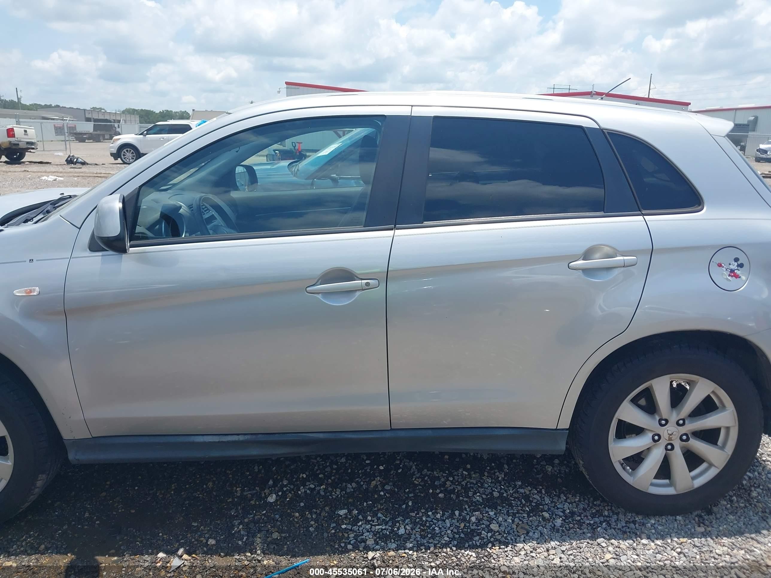 2013 Mitsubishi Outlander Sport Es Серебряный vin: 4A4AP3AU6DE012206