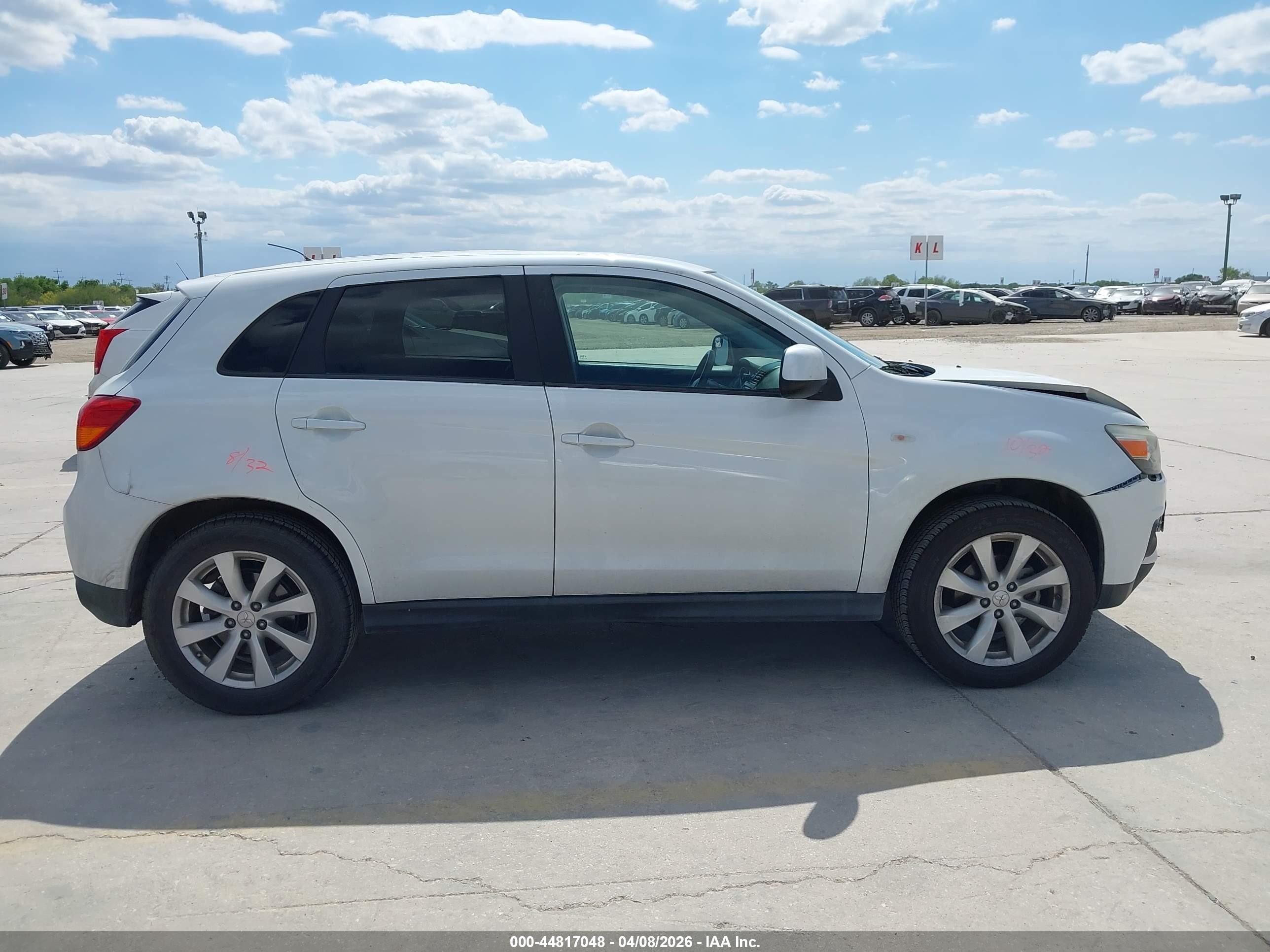 2014 Mitsubishi Outlander Sport Es White vin: 4A4AP3AU6EE006228