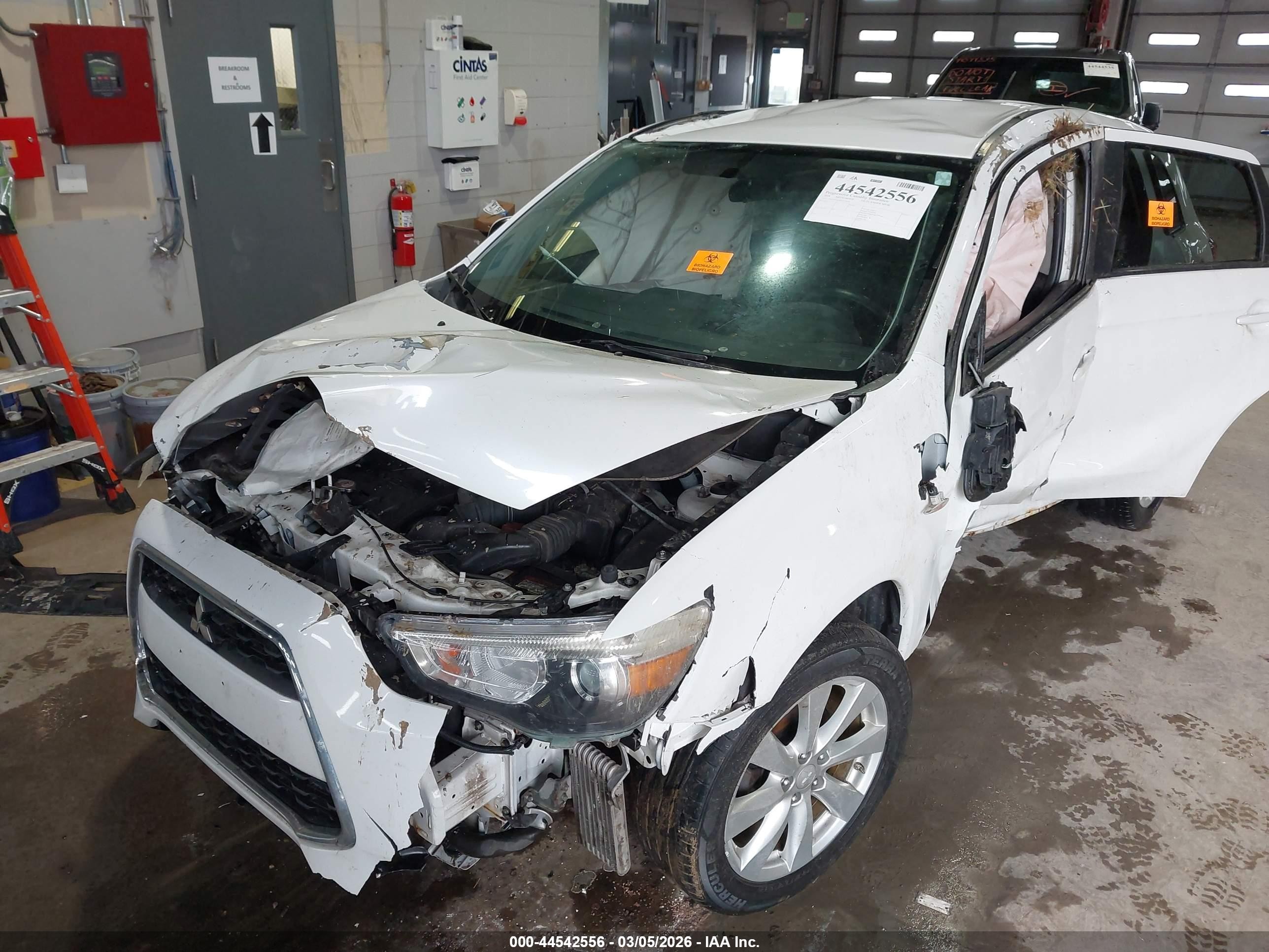 2014 Mitsubishi Outlander Sport Es White vin: 4A4AP3AU6EE013650