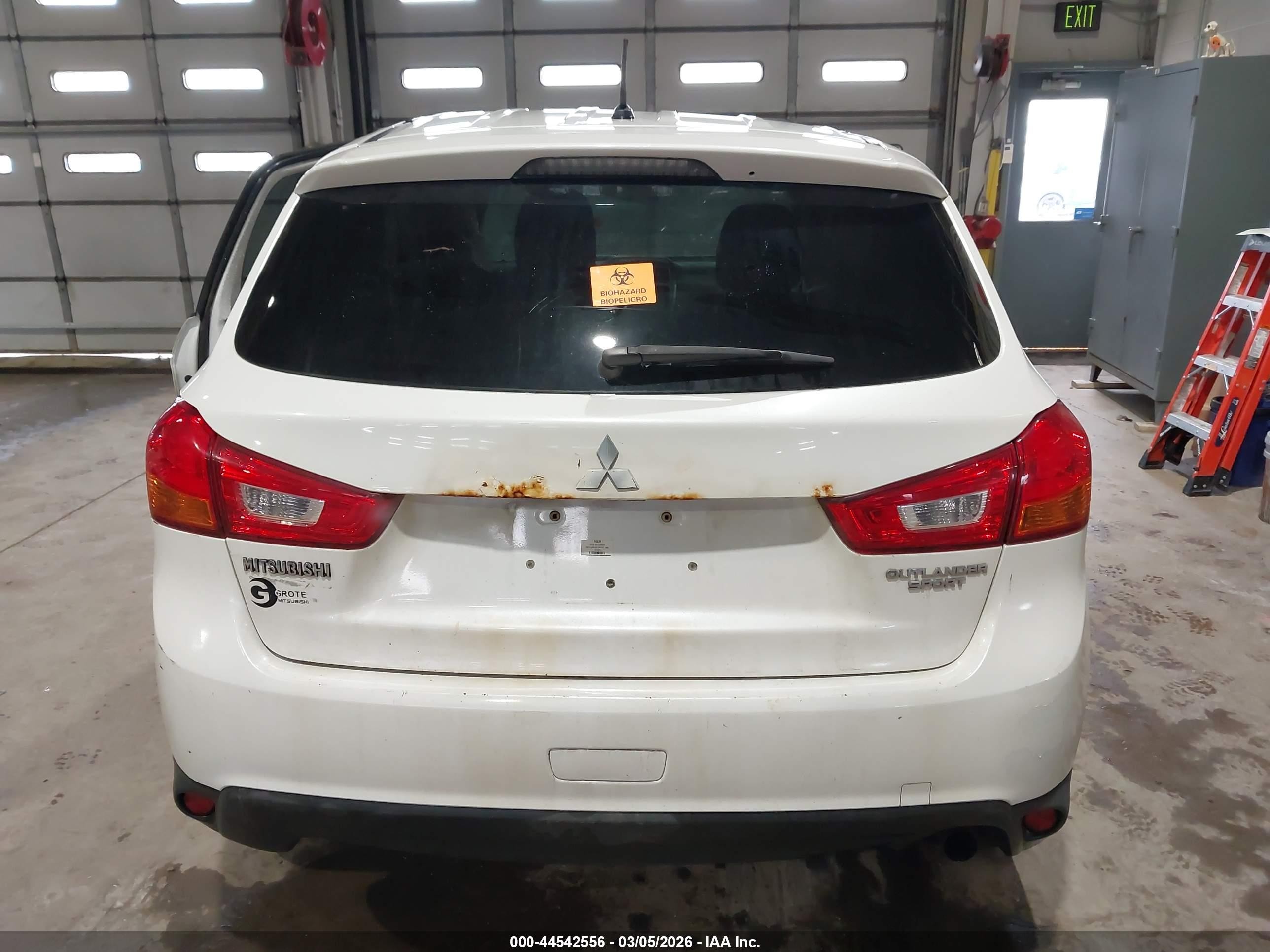2014 Mitsubishi Outlander Sport Es White vin: 4A4AP3AU6EE013650