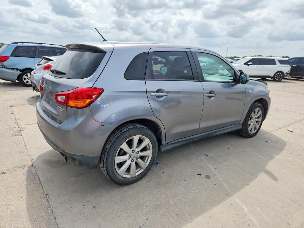 2013 Mitsubishi Outlander Sport Es Gray vin: 4A4AP3AU7DE024770