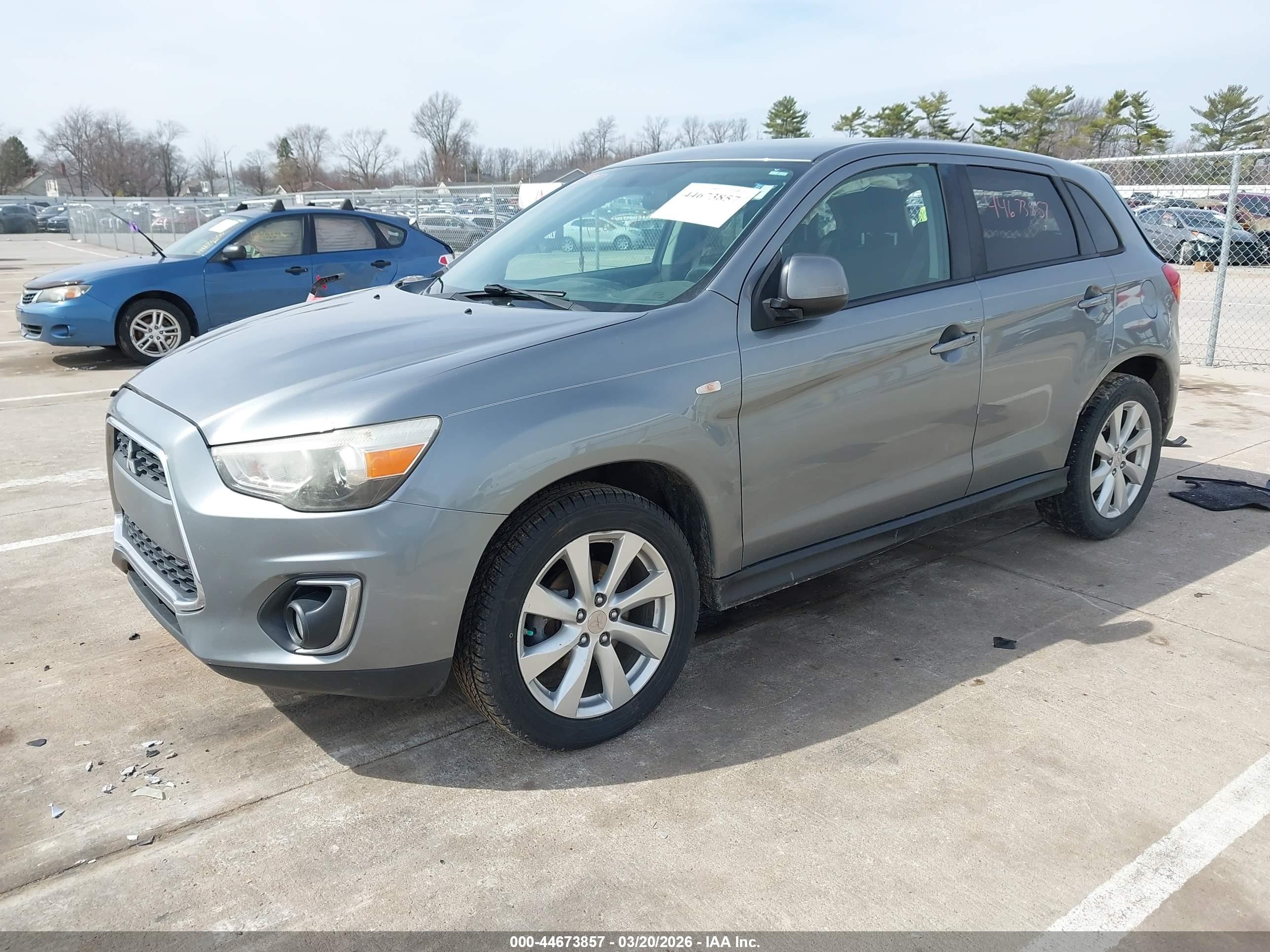 2014 Mitsubishi Outlander Sport Es Silver vin: 4A4AP3AU7EE026911