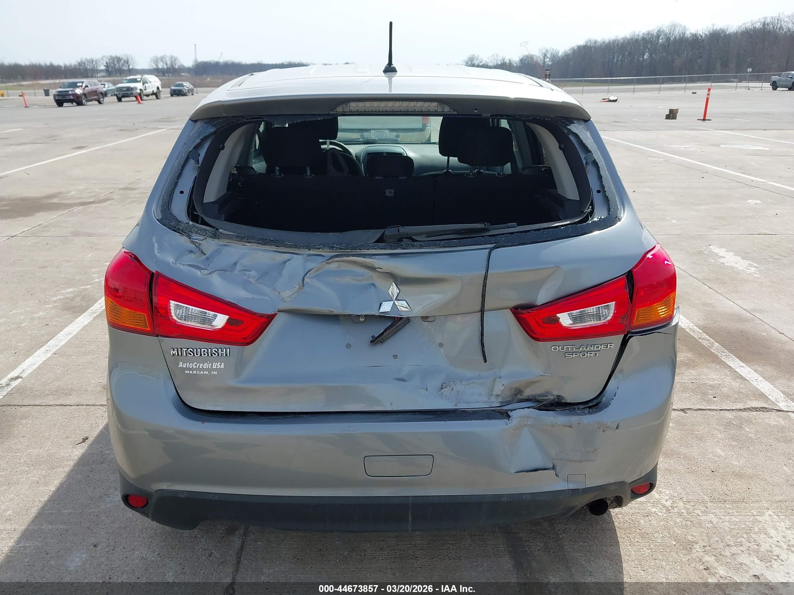 2014 Mitsubishi Outlander Sport Es Silver vin: 4A4AP3AU7EE026911