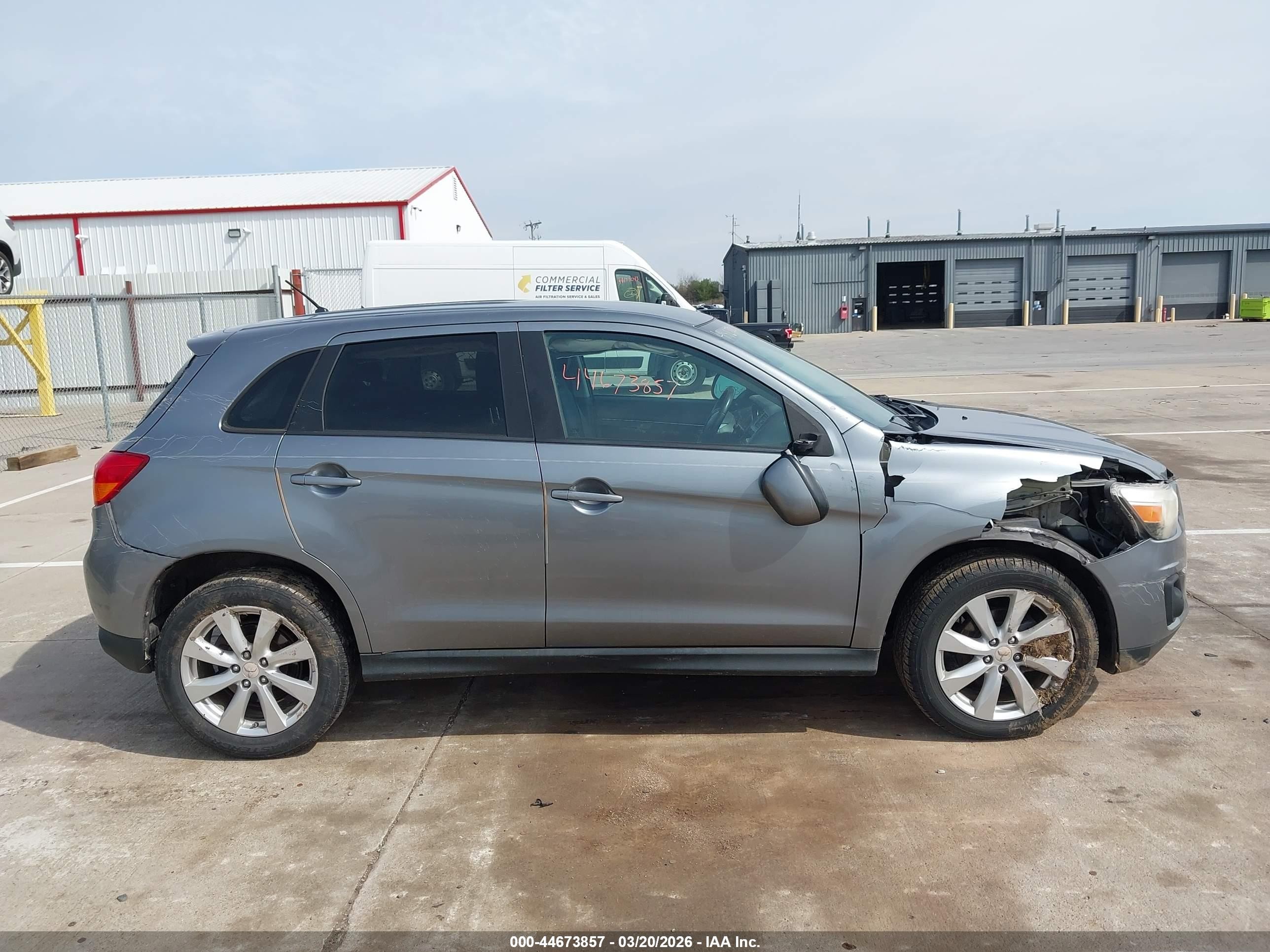 2014 Mitsubishi Outlander Sport Es Silver vin: 4A4AP3AU7EE026911