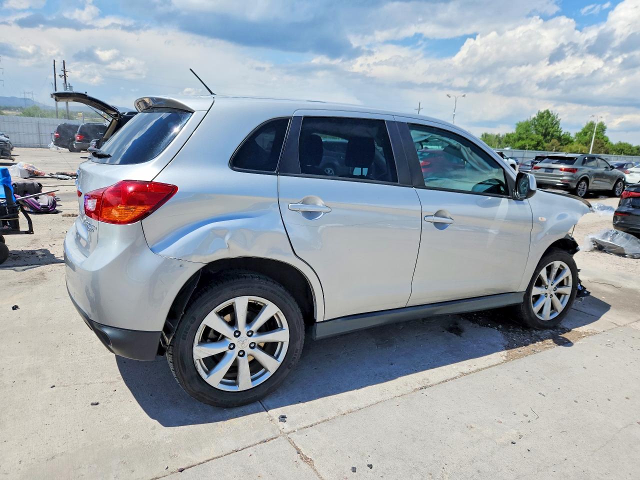 2015 Mitsubishi Outlander Sport Es Silver vin: 4A4AP3AU8FE021265