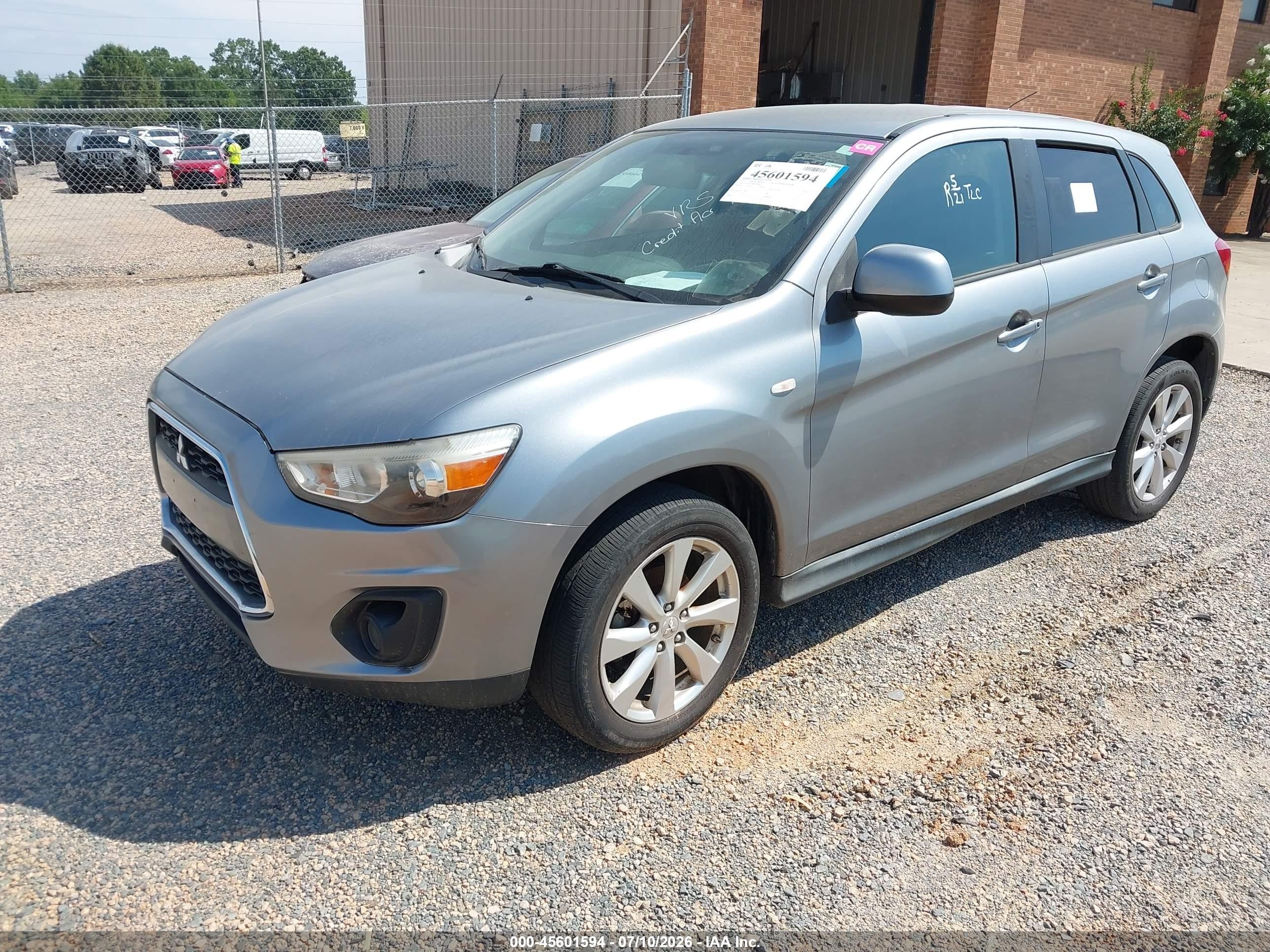 2015 Mitsubishi Outlander Sport Es Silver vin: 4A4AP3AU8FE042486
