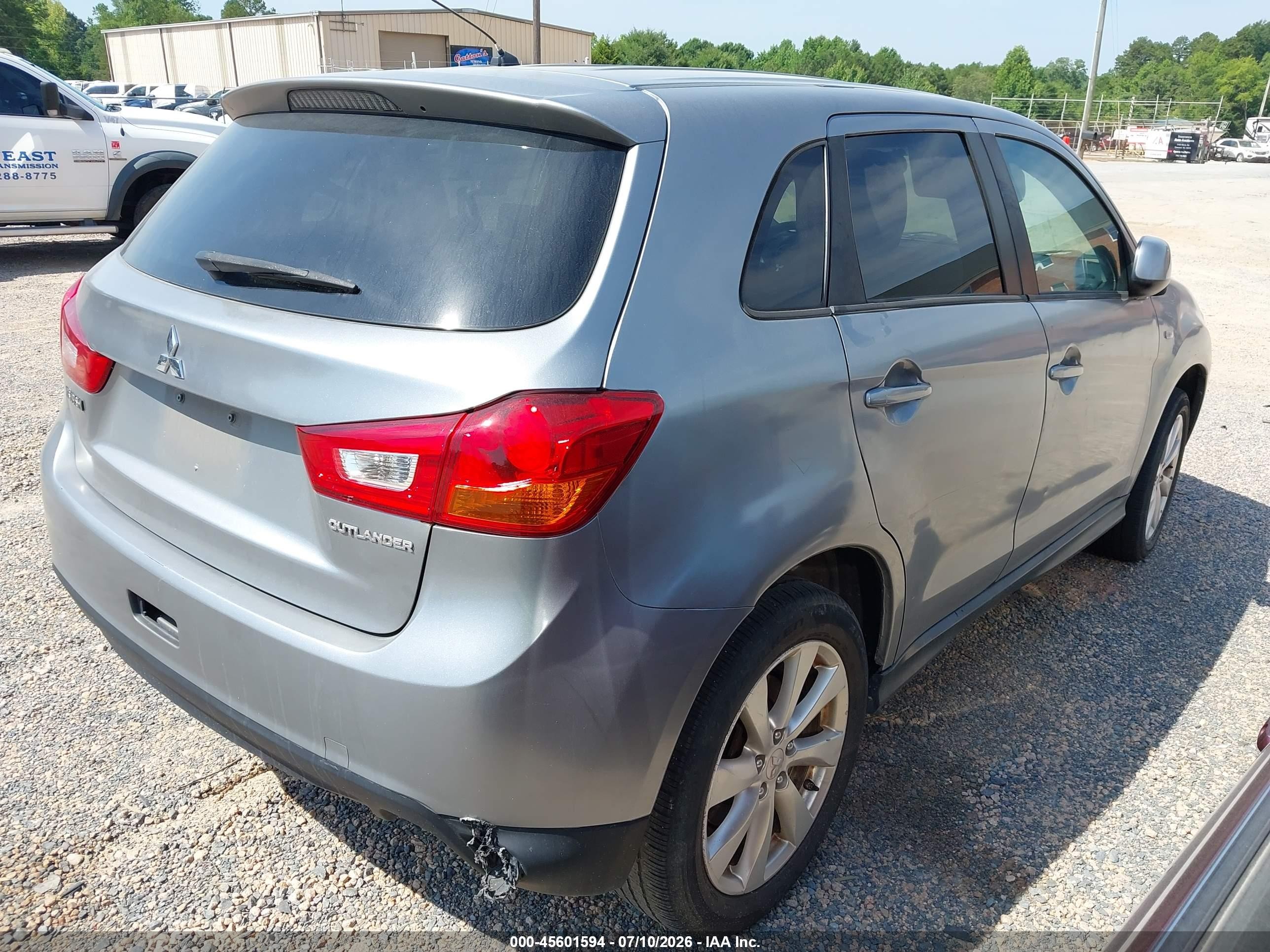 2015 Mitsubishi Outlander Sport Es Silver vin: 4A4AP3AU8FE042486