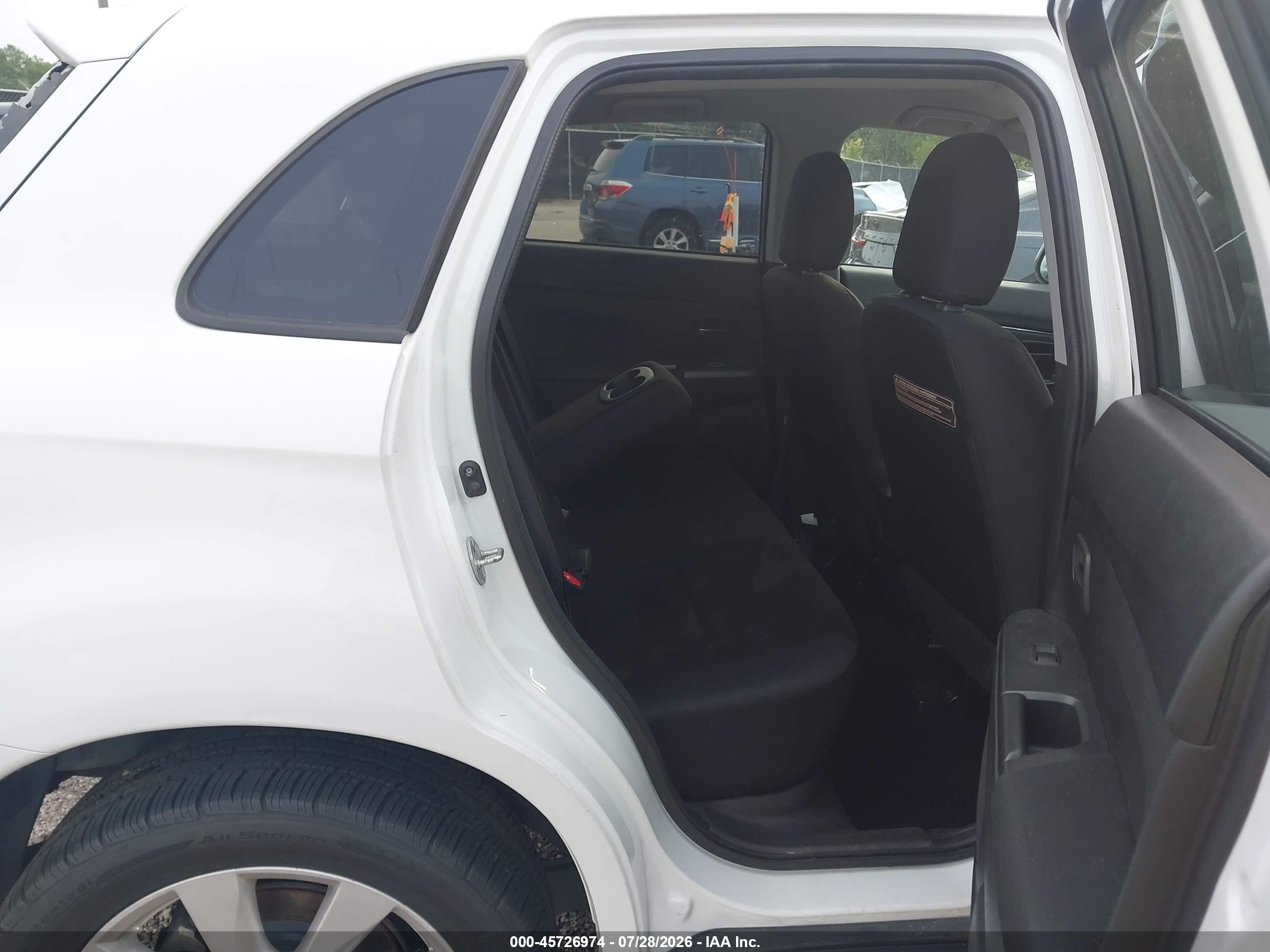 2013 Mitsubishi Outlander Sport Es White vin: 4A4AP3AU9DE010613