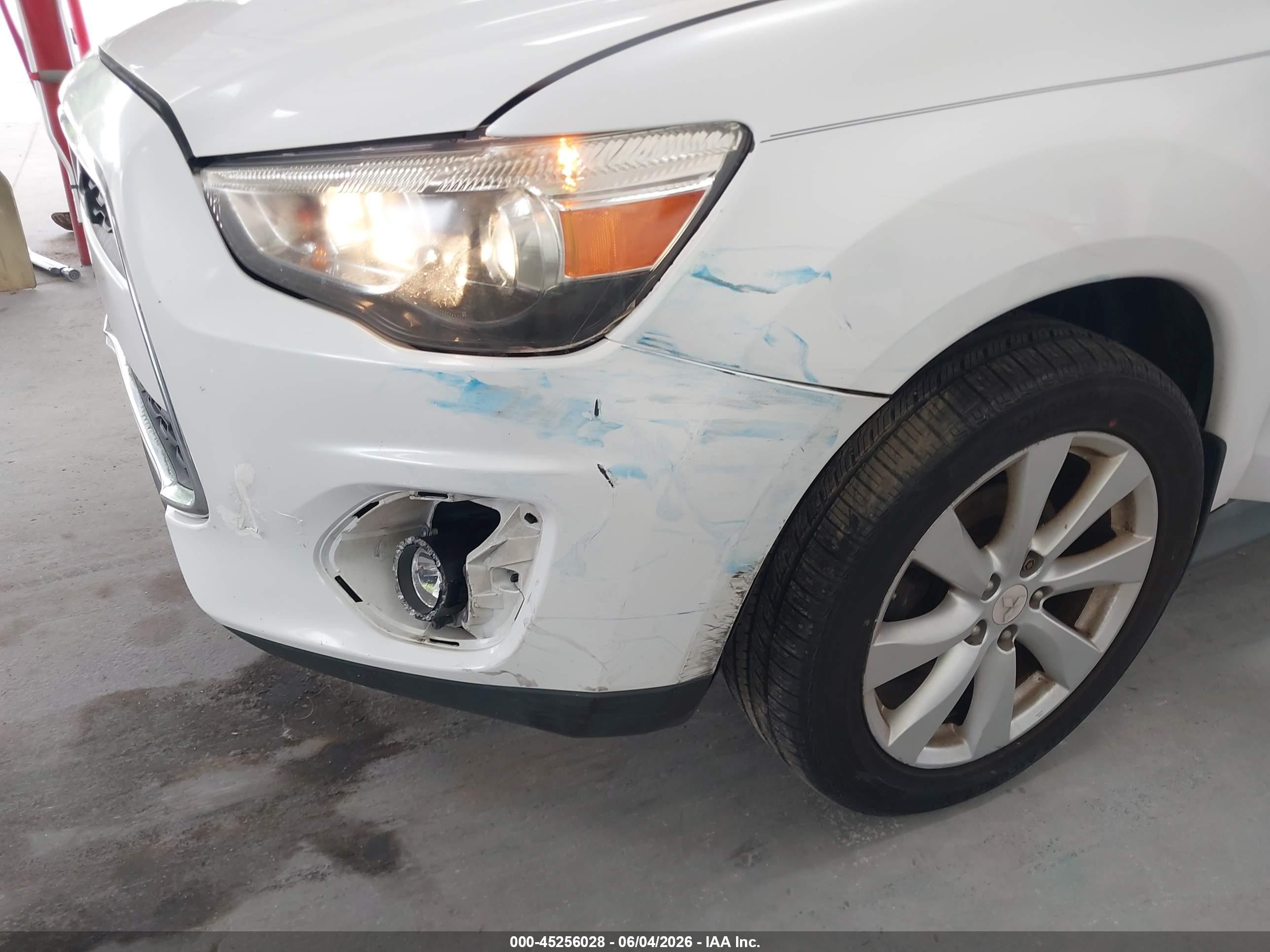 2014 Mitsubishi Outlander Sport Es White vin: 4A4AP3AU9EE032709
