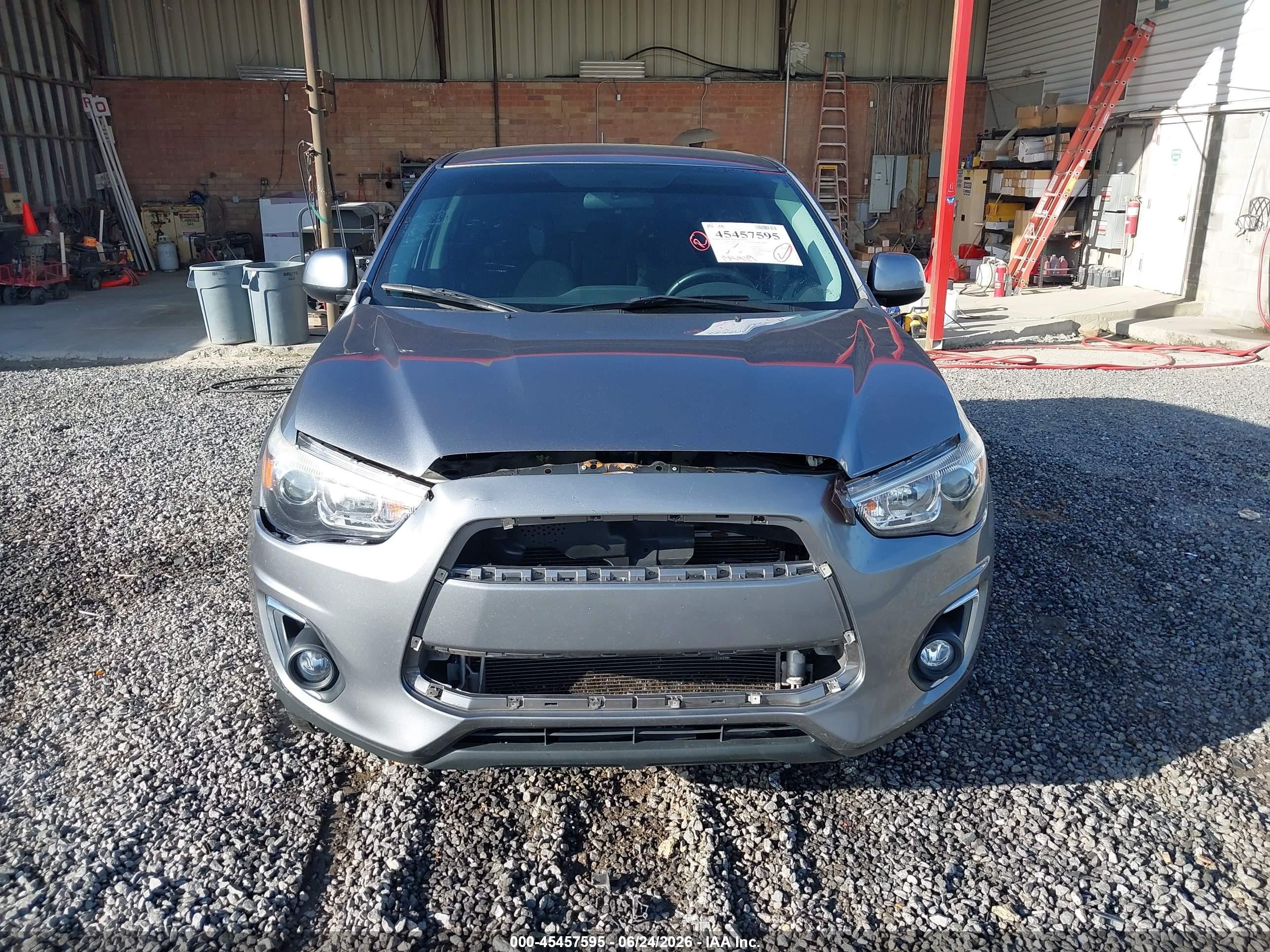 2015 Mitsubishi Outlander Sport Es Silver vin: 4A4AP3AU9FE048524
