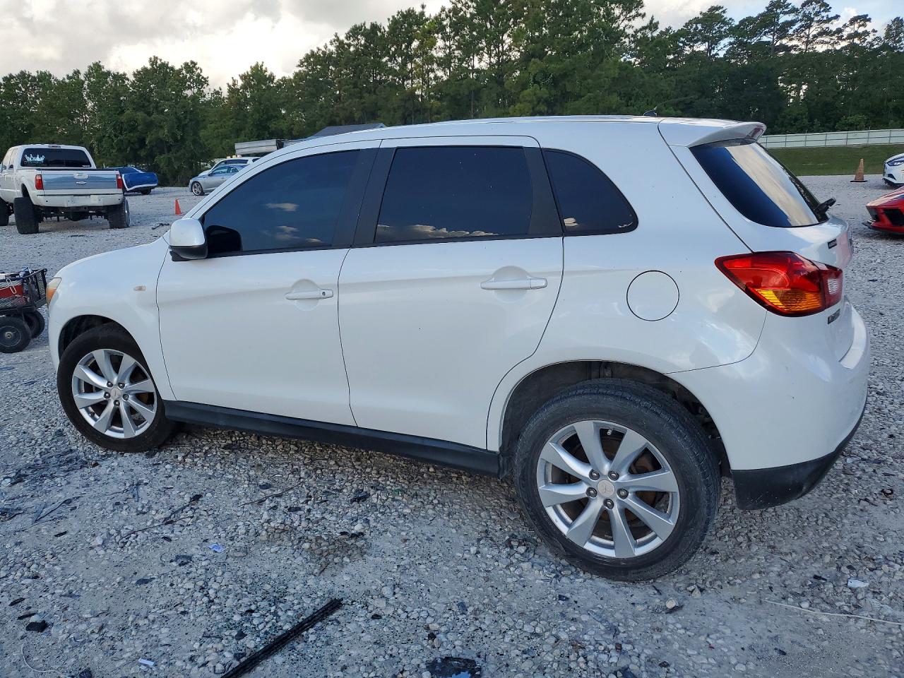 2013 Mitsubishi Outlander Sport Es White vin: 4A4AP3AUXDE013830