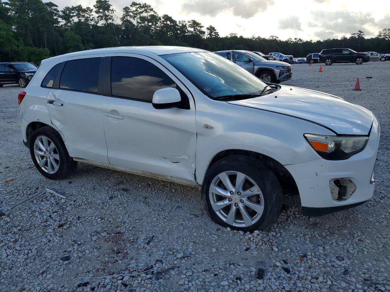 2013 Mitsubishi Outlander Sport Es White vin: 4A4AP3AUXDE013830