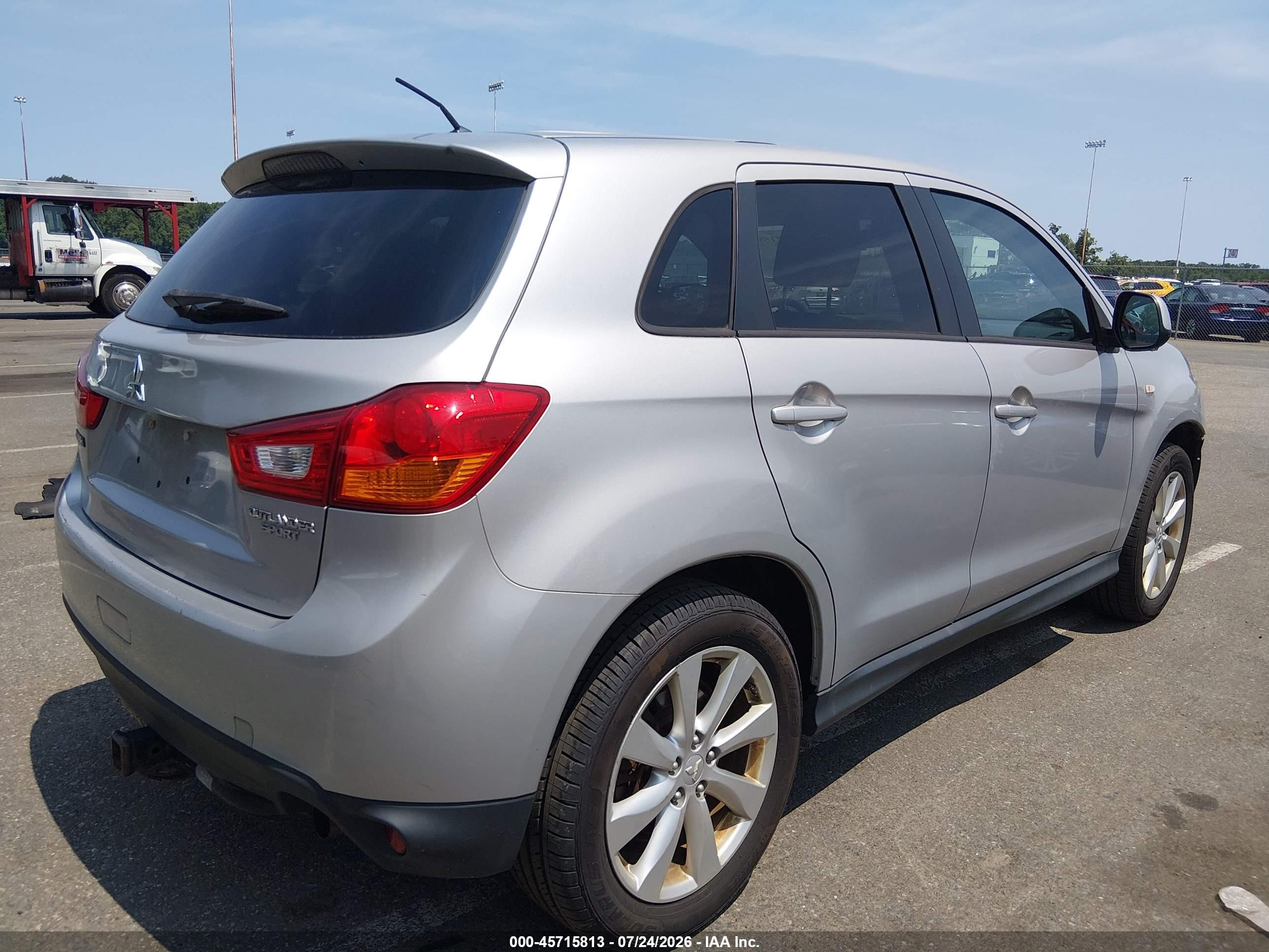 2015 Mitsubishi Outlander Sport Es Silver vin: 4A4AP3AUXFE023602
