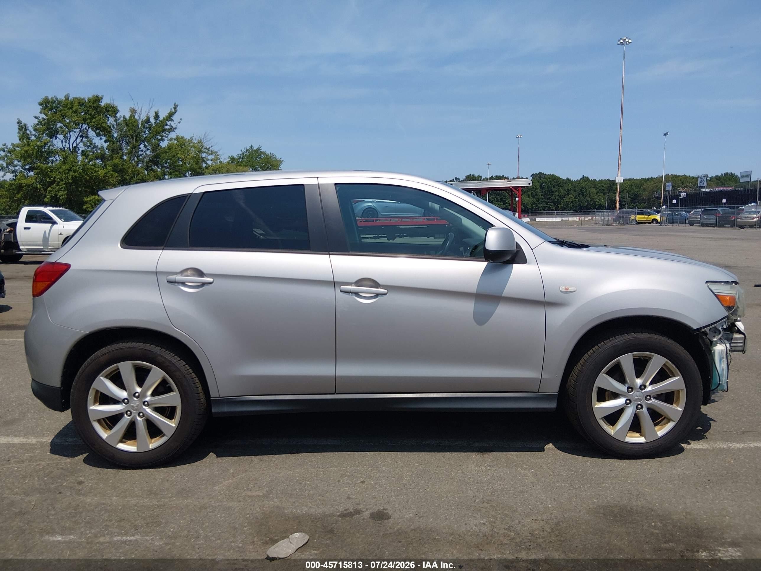 2015 Mitsubishi Outlander Sport Es Silver vin: 4A4AP3AUXFE023602
