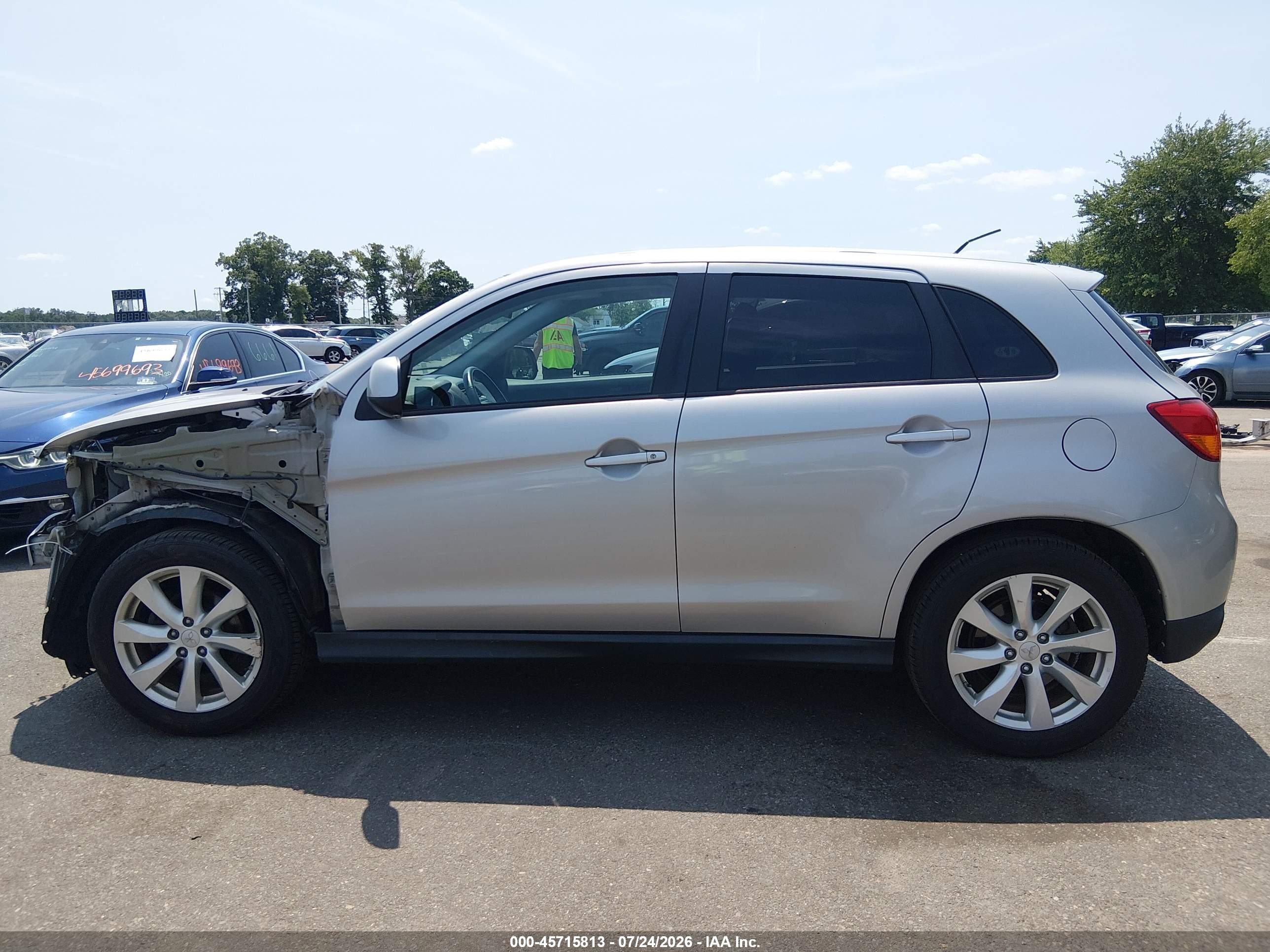 2015 Mitsubishi Outlander Sport Es Silver vin: 4A4AP3AUXFE023602