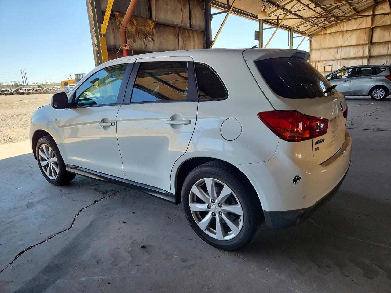 2015 Mitsubishi Outlander Sport Es White vin: 4A4AP3AW1FE033646