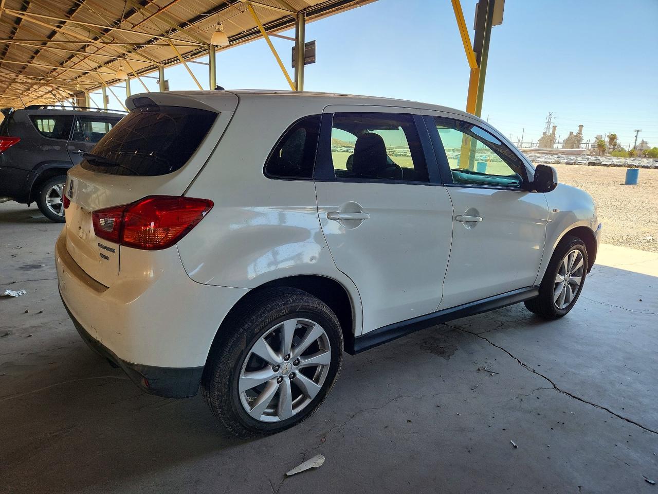2015 Mitsubishi Outlander Sport Es White vin: 4A4AP3AW1FE033646