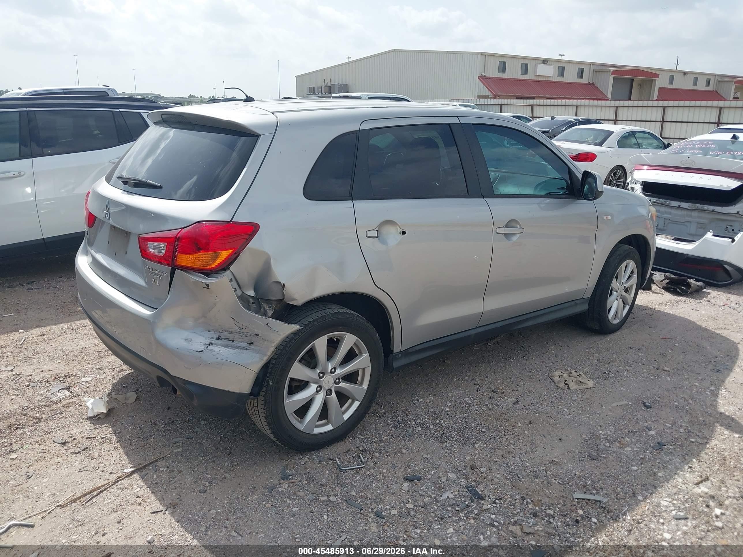 2015 Mitsubishi Outlander Sport Es Серебряный vin: 4A4AP3AW3FE029582