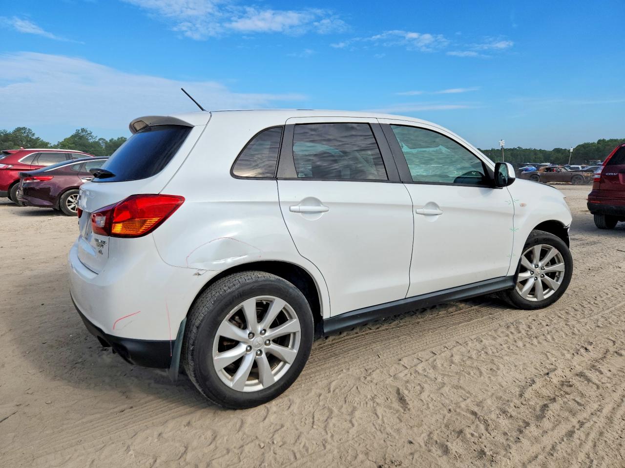 2015 Mitsubishi Outlander Sport Es White vin: 4A4AP3AW5FE040776