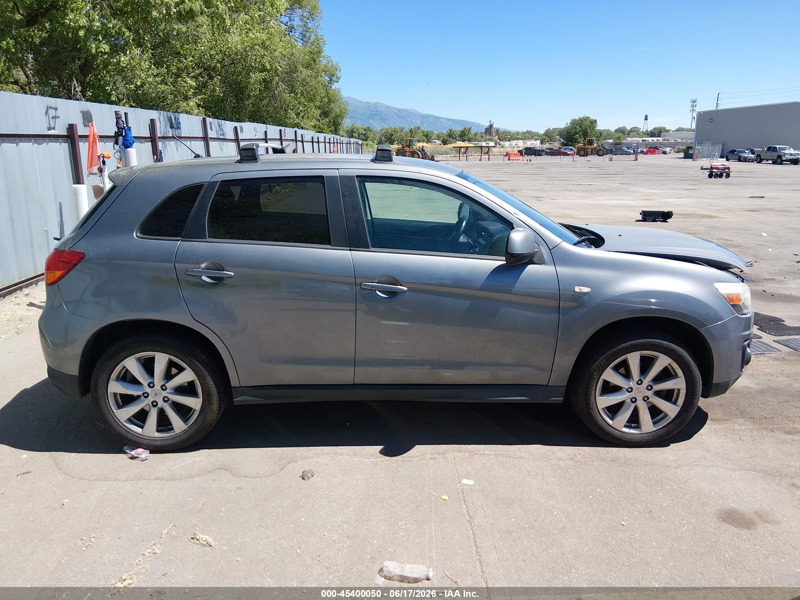 2015 Mitsubishi Outlander Sport Es Gray vin: 4A4AP3AW7FE024420