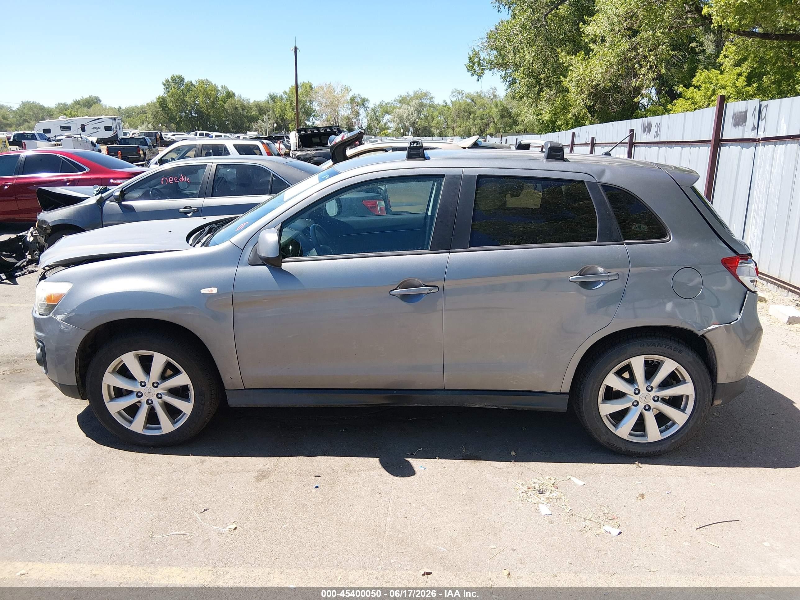 2015 Mitsubishi Outlander Sport Es Gray vin: 4A4AP3AW7FE024420