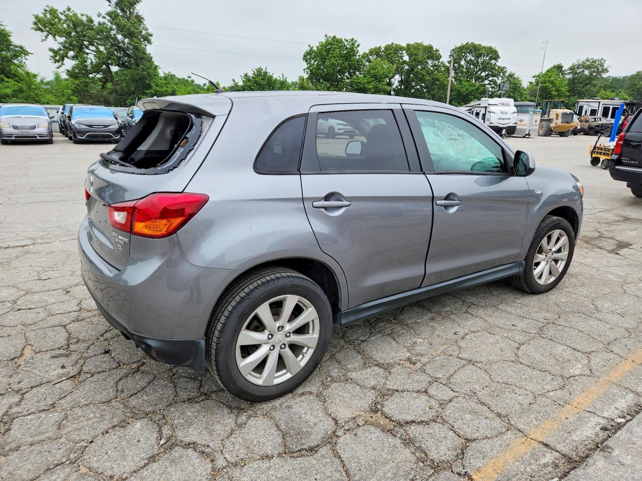 2015 Mitsubishi Outlander Sport Es Silver vin: 4A4AP3AW7FE037328