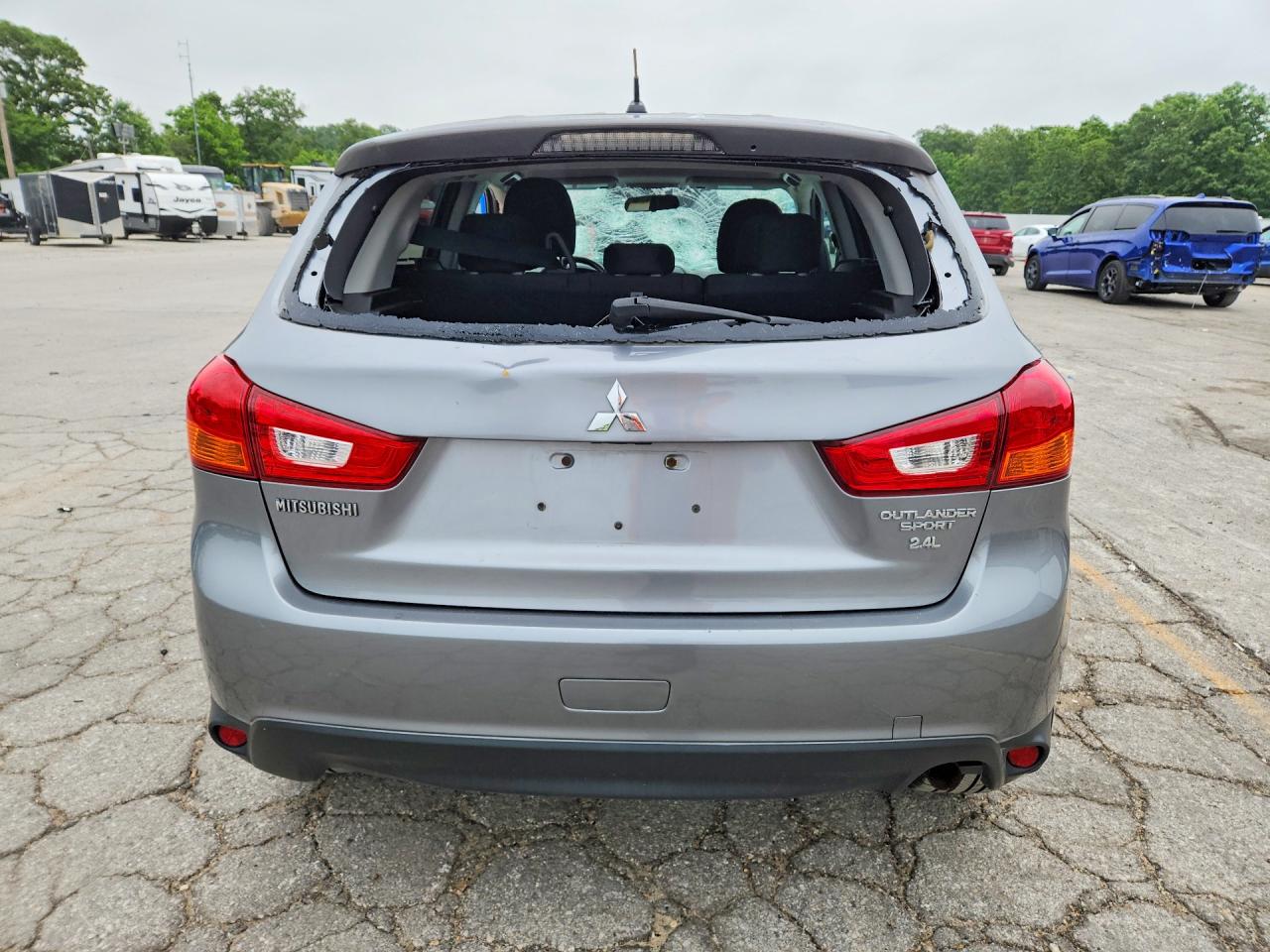 2015 Mitsubishi Outlander Sport Es Silver vin: 4A4AP3AW7FE037328