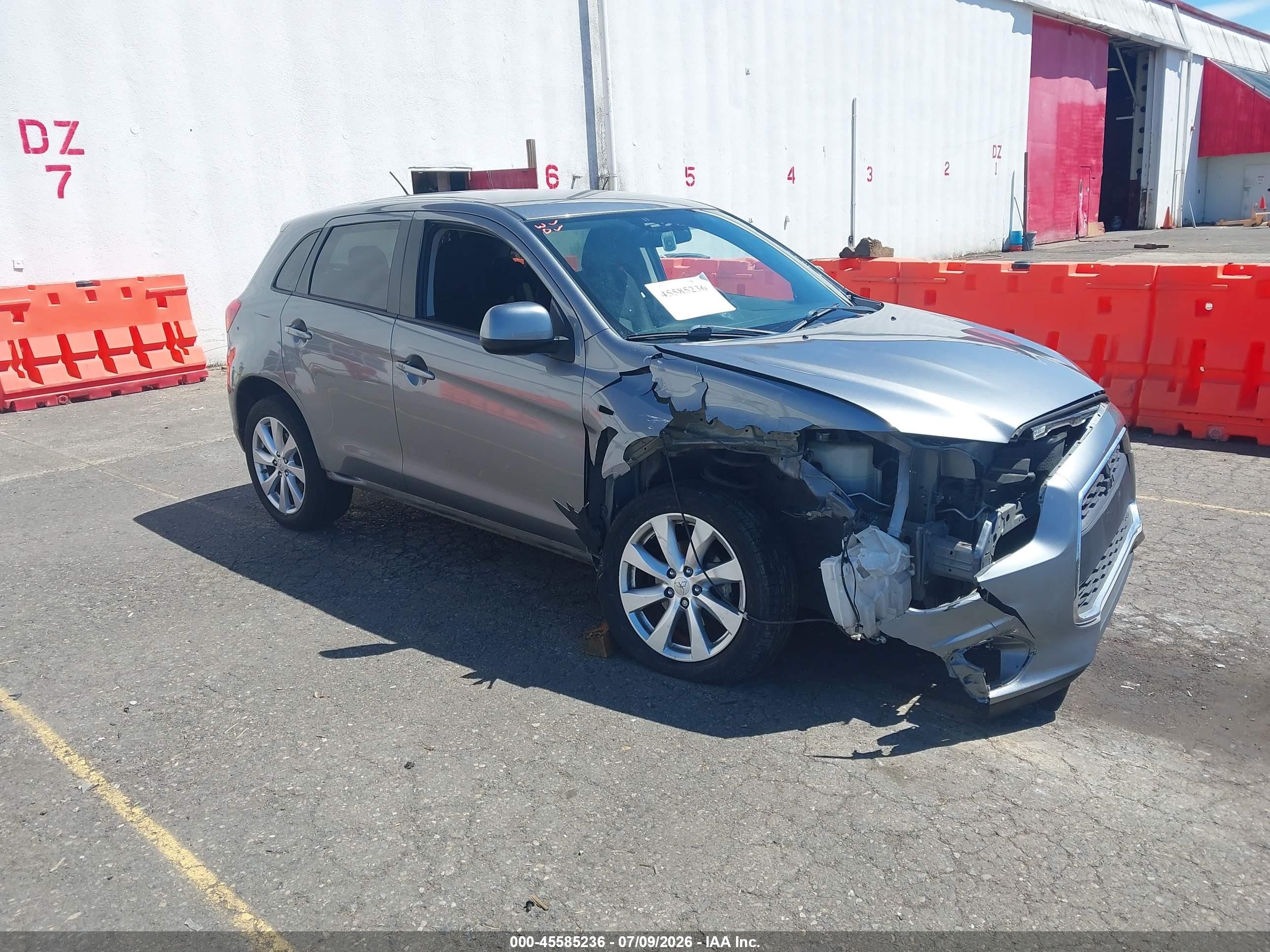 2015 Mitsubishi Outlander Sport Es Silver vin: 4A4AP3AW8FE045227