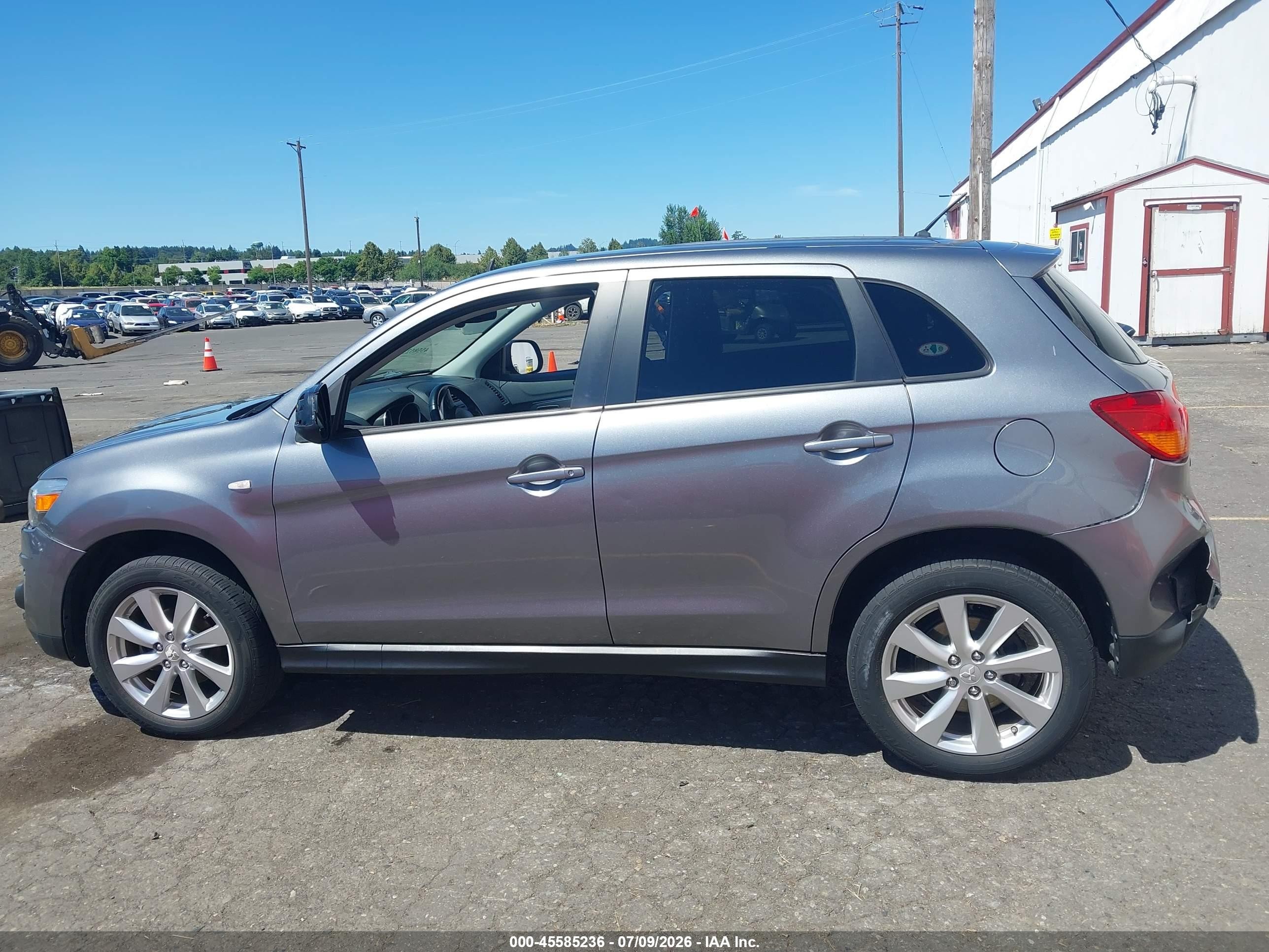 2015 Mitsubishi Outlander Sport Es Silver vin: 4A4AP3AW8FE045227