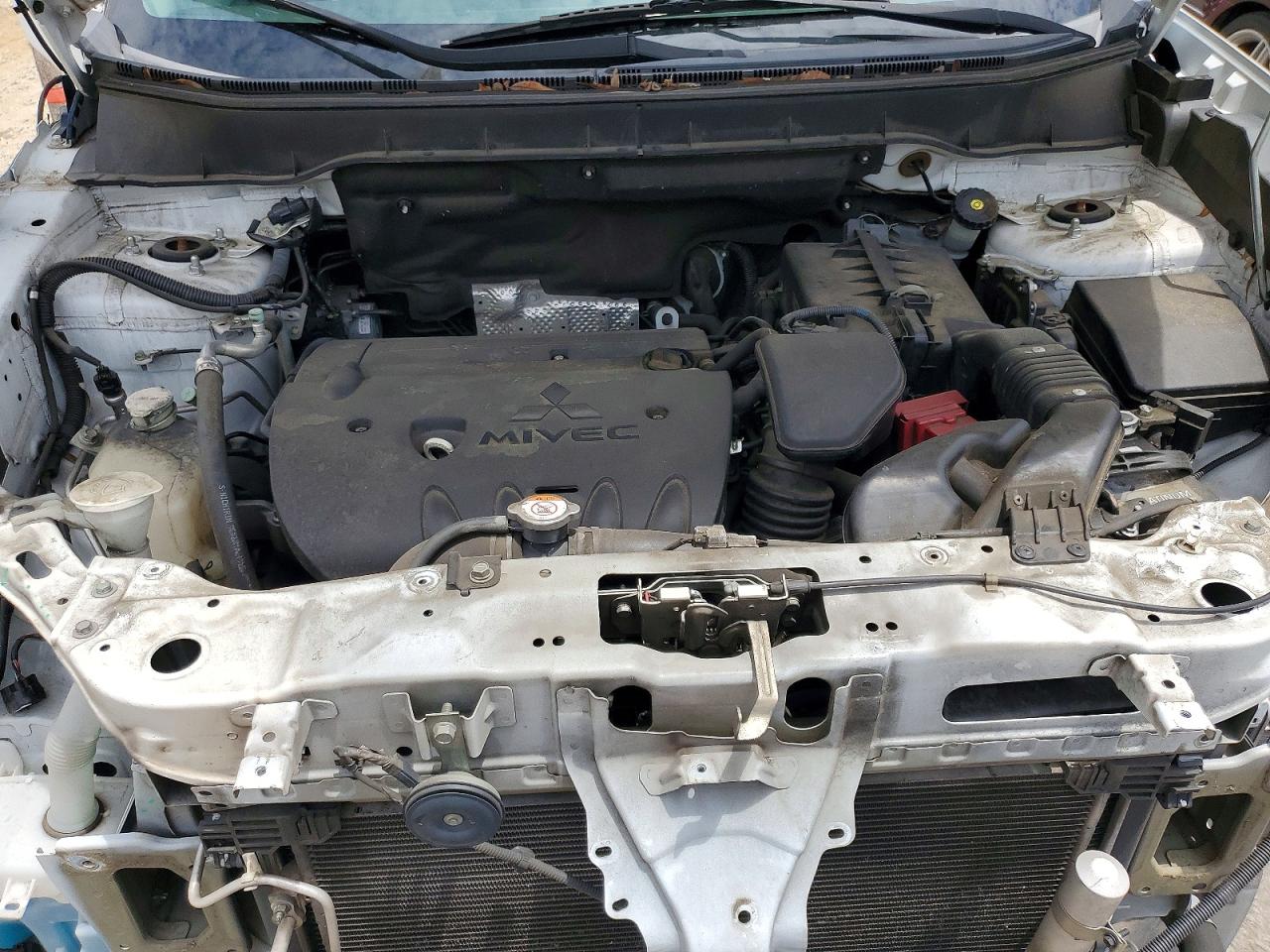2015 Mitsubishi Outlander Sport Es Белый vin: 4A4AP3AW9FE052851