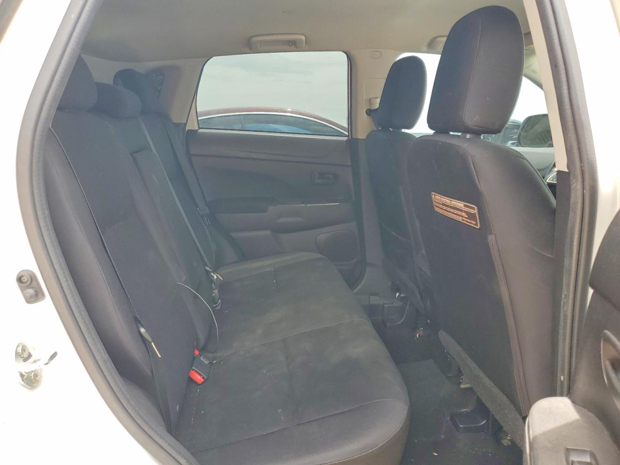 2015 Mitsubishi Outlander Sport Es Белый vin: 4A4AP3AW9FE052851