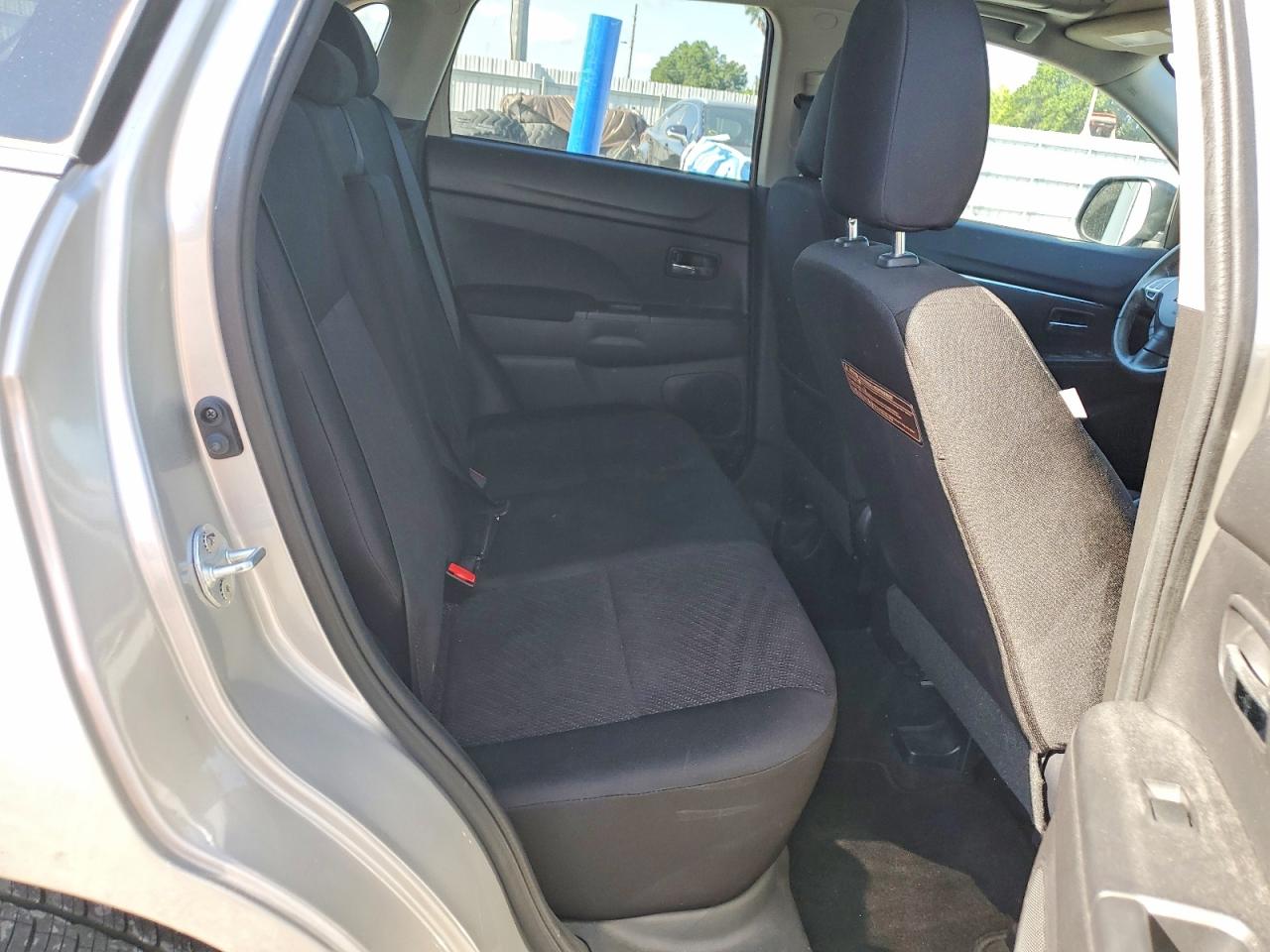 2013 Mitsubishi Outlander Sport Se Silver vin: 4A4AP4AU2DE002097