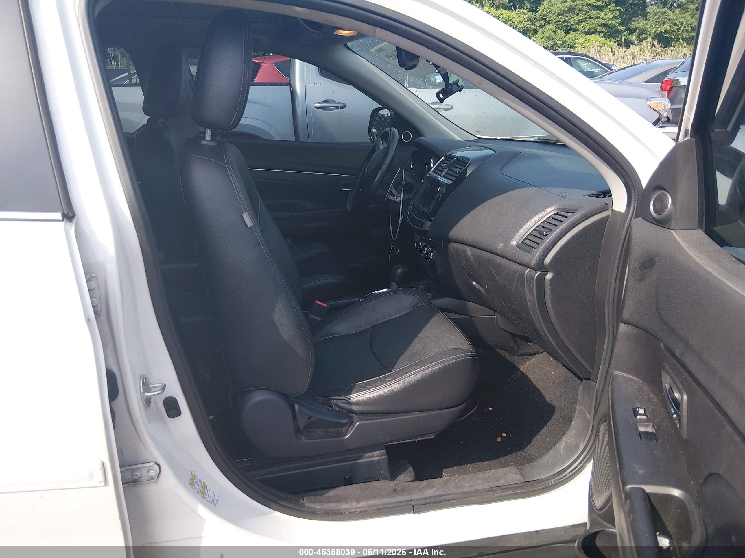 2015 Mitsubishi Outlander Sport Se White vin: 4A4AP4AU2FE010123