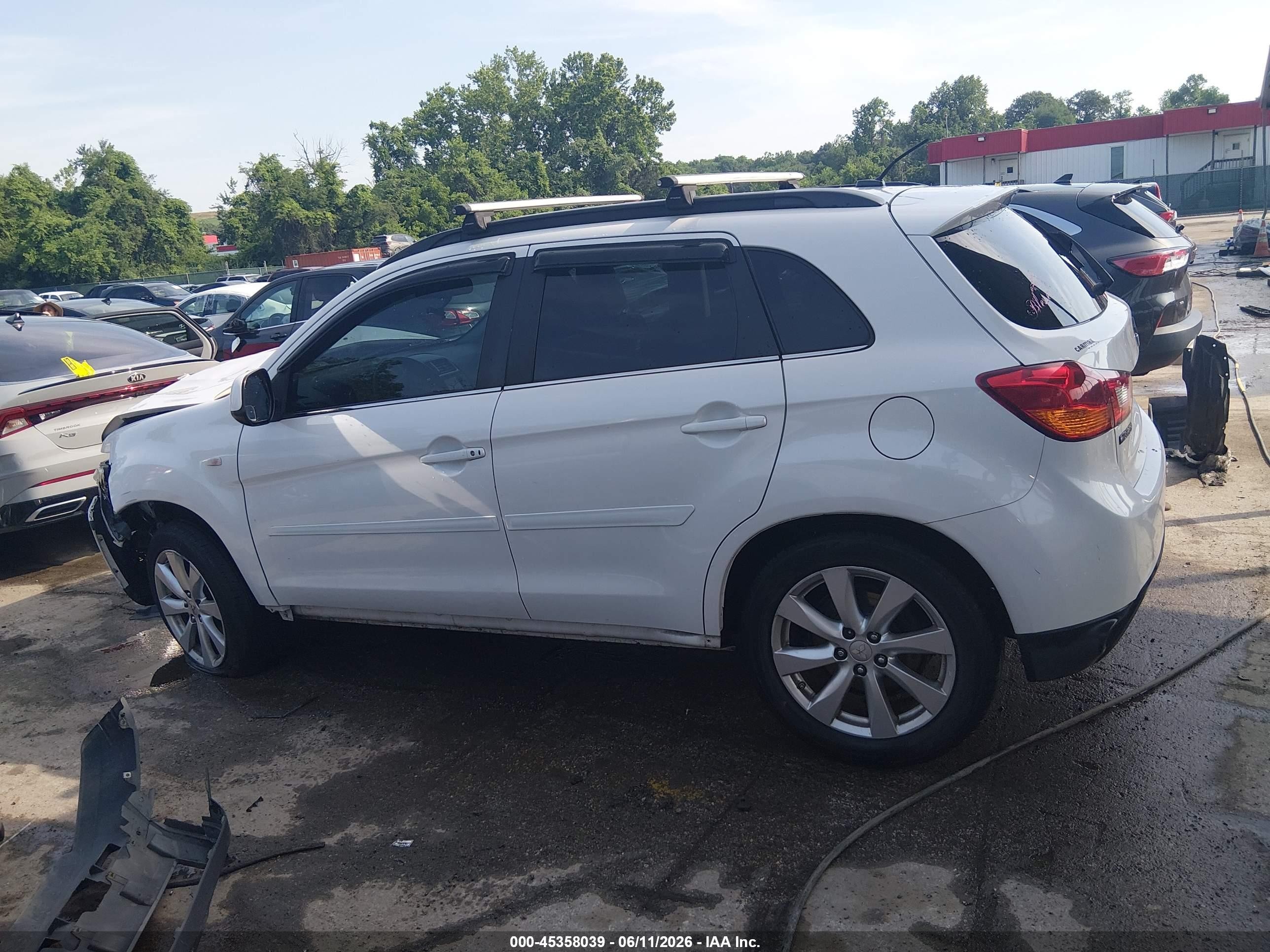 2015 Mitsubishi Outlander Sport Se White vin: 4A4AP4AU2FE010123