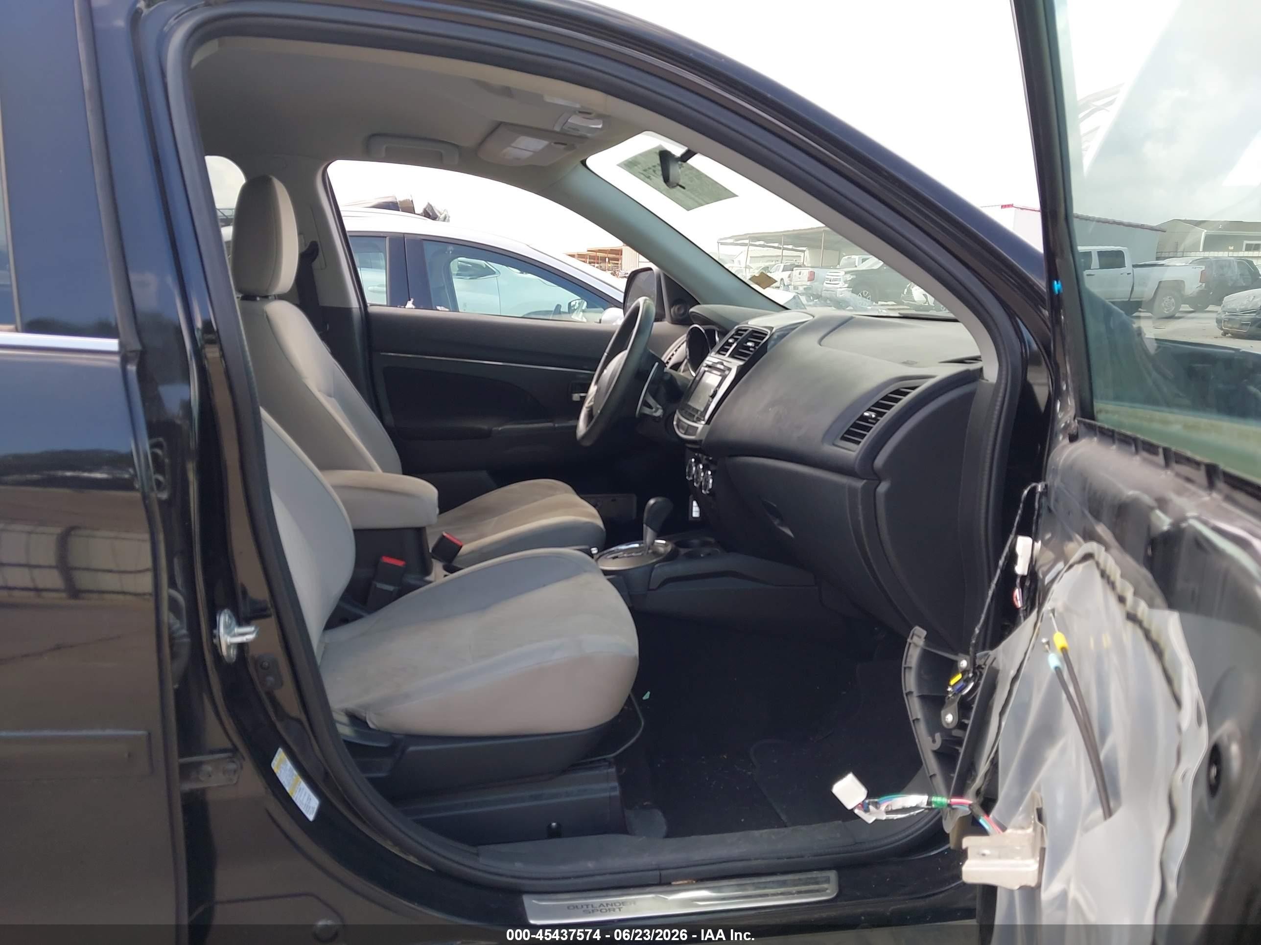 2015 Mitsubishi Outlander Sport Se Черный vin: 4A4AP4AU4FE062725