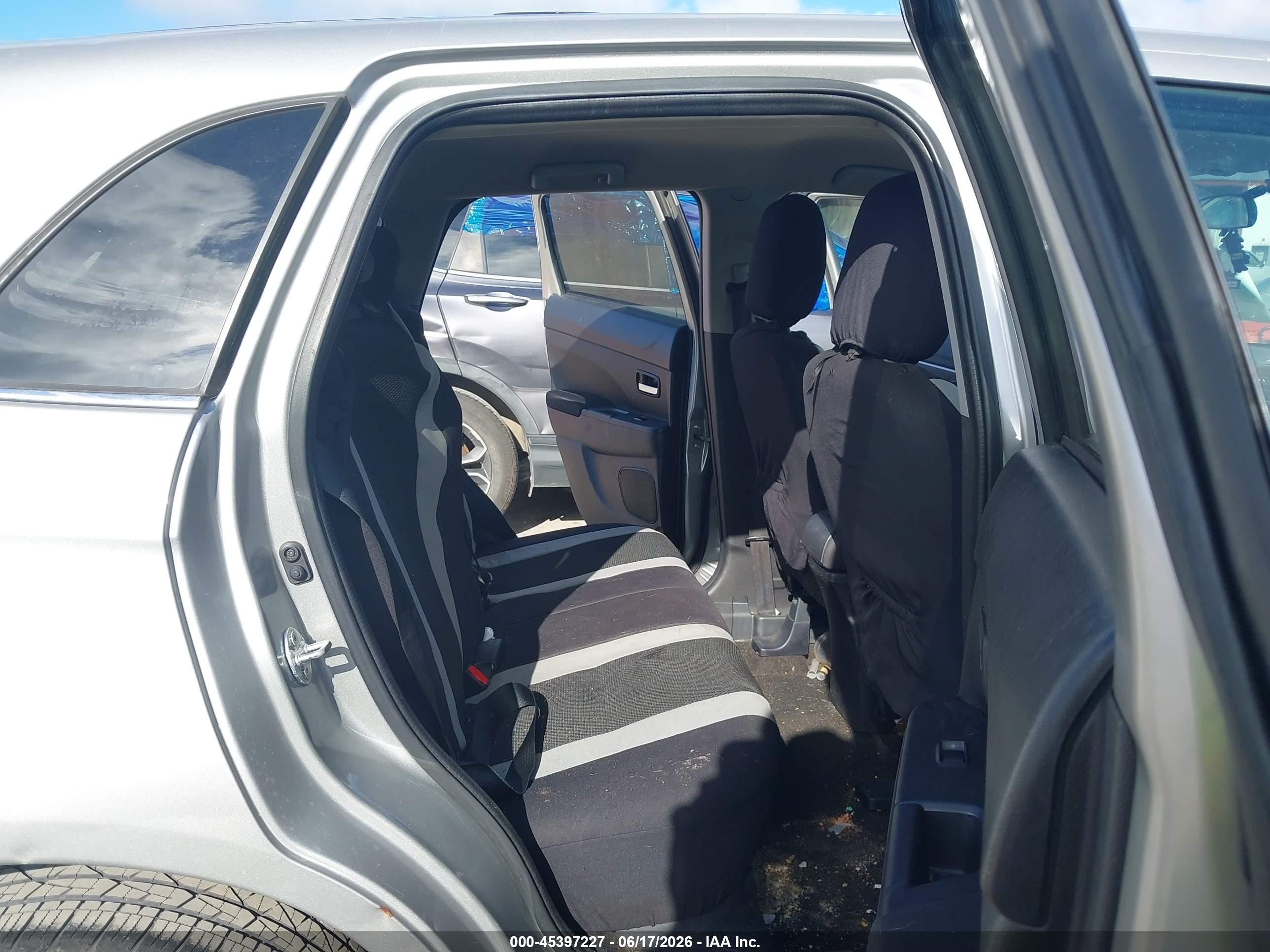 2015 Mitsubishi Outlander Sport Se Серебряный vin: 4A4AP4AU6FE061835