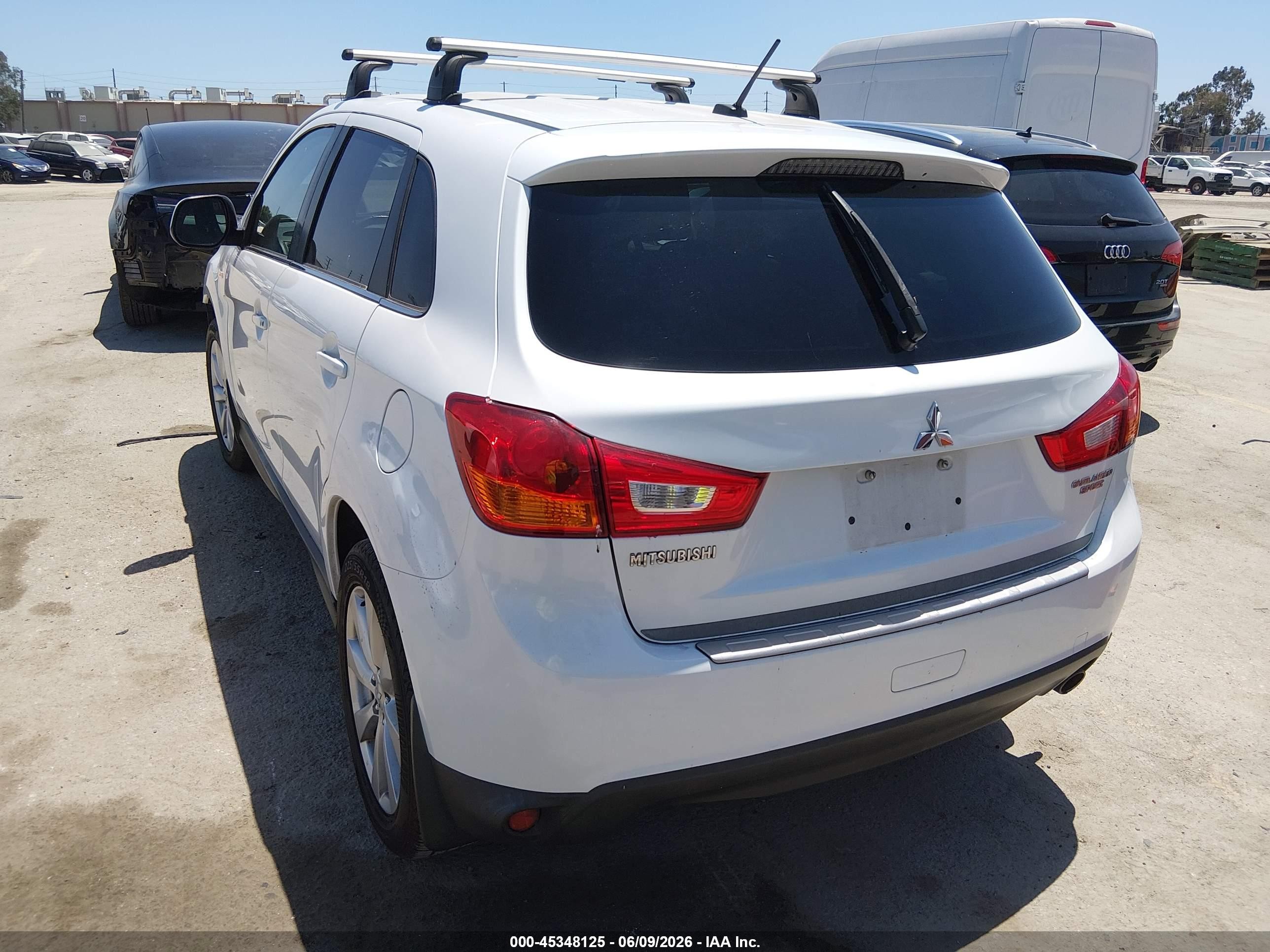 2013 Mitsubishi Outlander Sport Se White vin: 4A4AP4AUXDE002722
