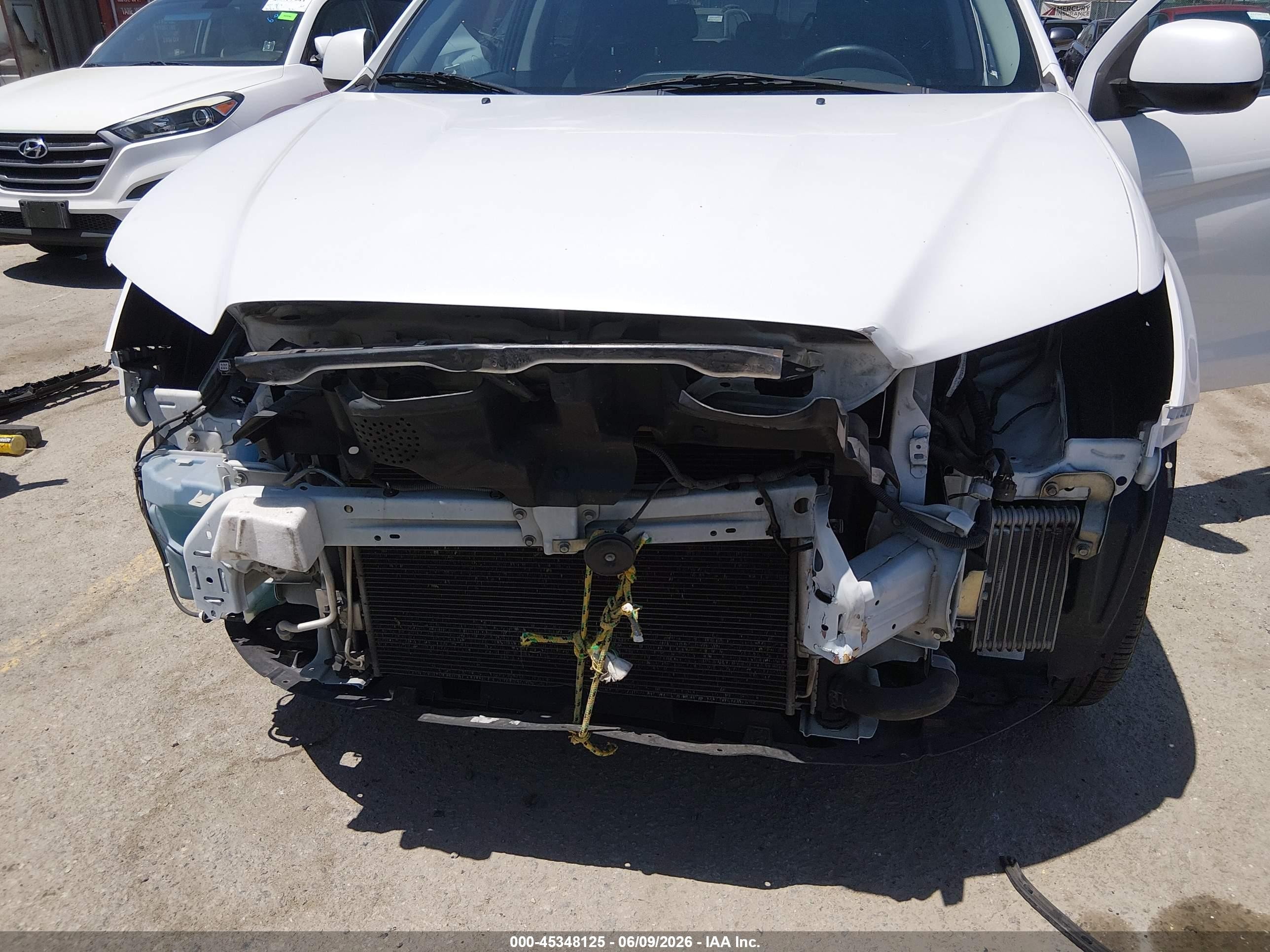 2013 Mitsubishi Outlander Sport Se White vin: 4A4AP4AUXDE002722