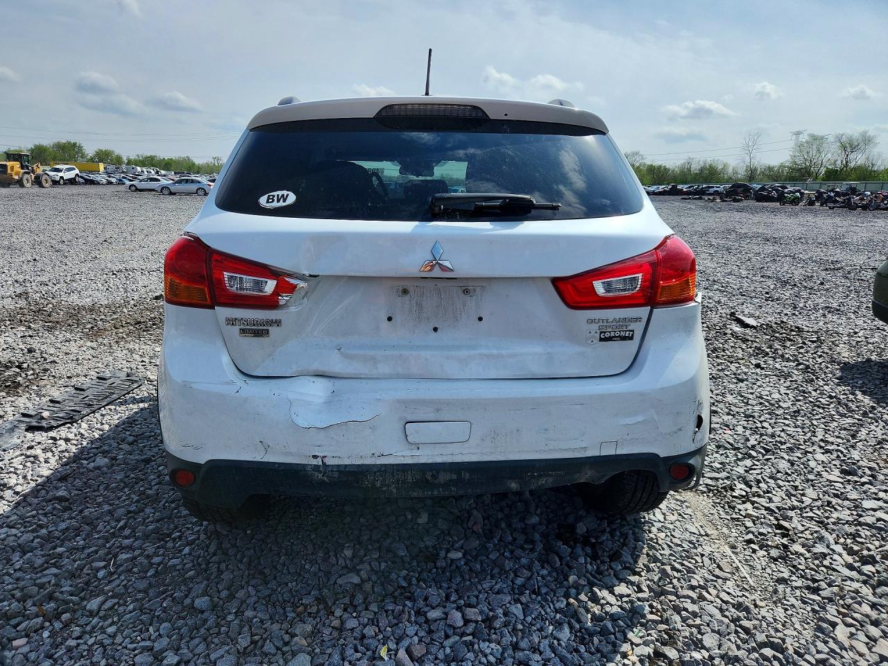 2013 Mitsubishi Outlander Sport Le White vin: 4A4AP5AU2DE021335