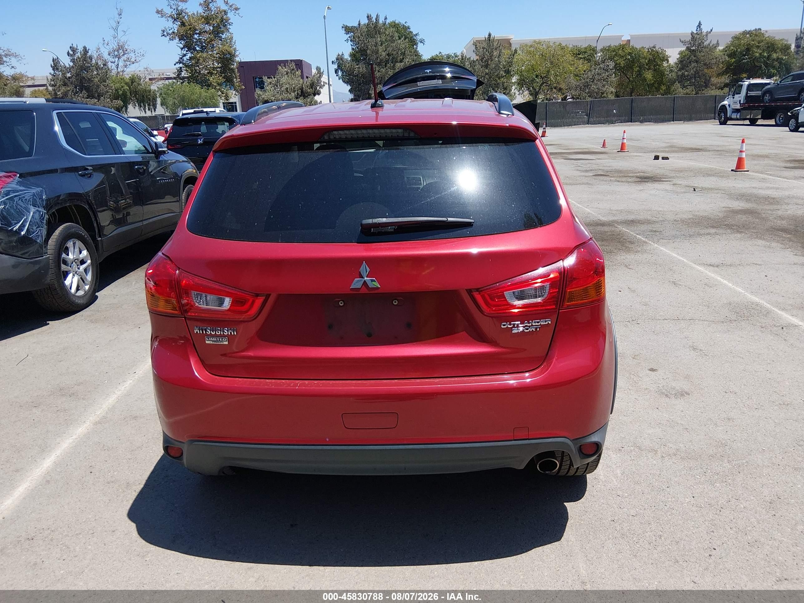 2013 Mitsubishi Outlander Sport Le Red vin: 4A4AP5AU9DE021865