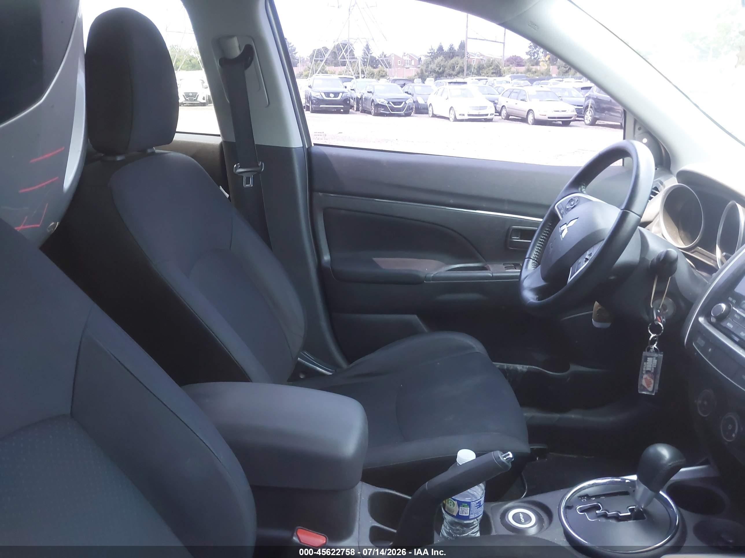 2014 Mitsubishi Outlander Sport Es Серебряный vin: 4A4AR3AU0EE030129
