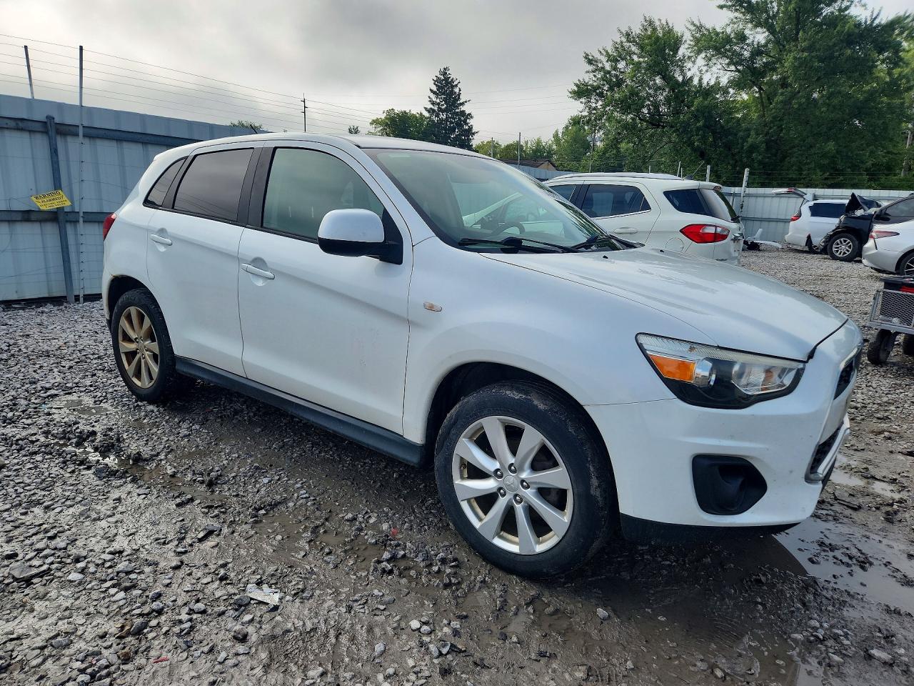 2015 Mitsubishi Outlander Sport Es White vin: 4A4AR3AU2FE020431