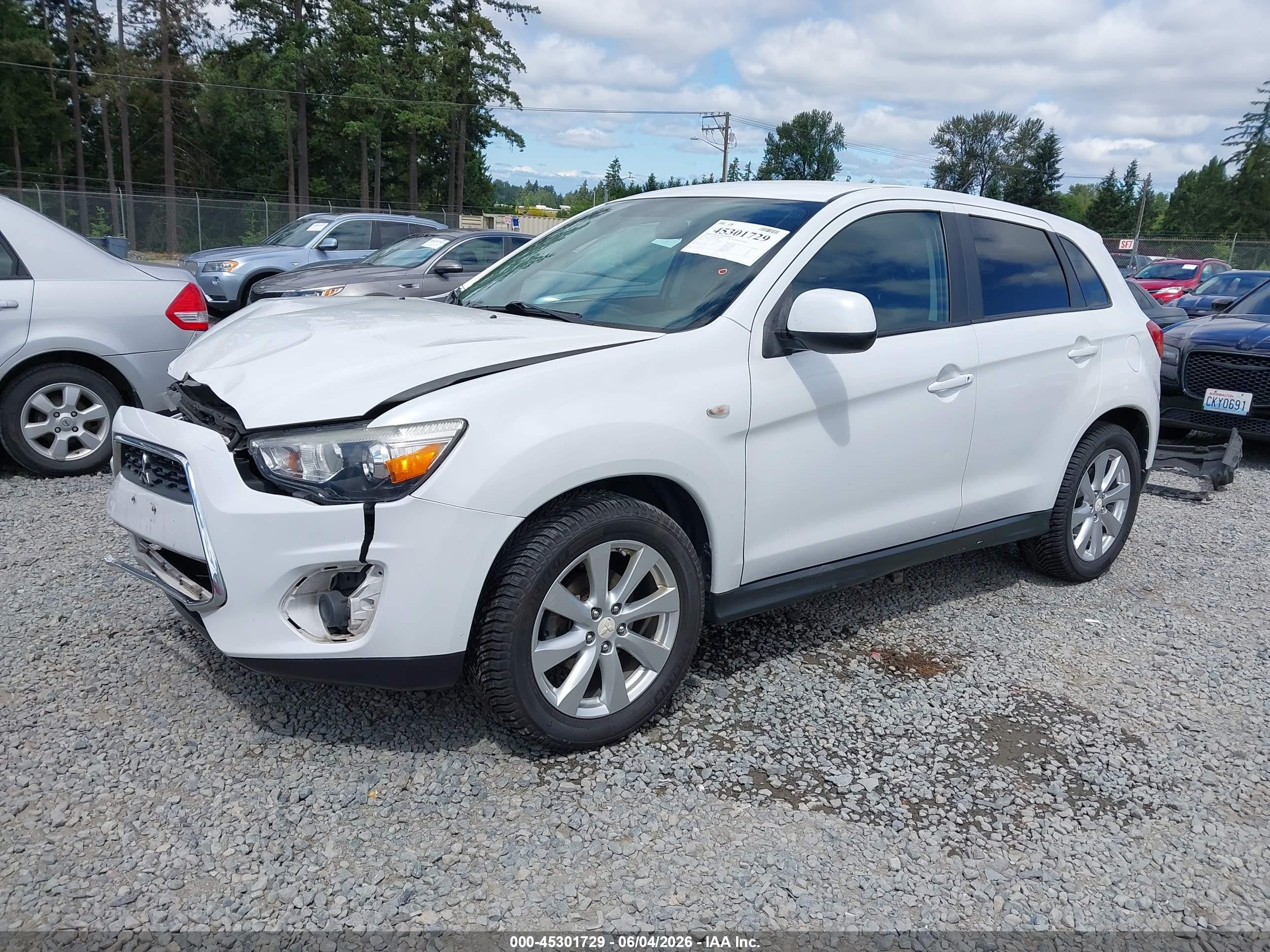 2015 Mitsubishi Outlander Sport Es White vin: 4A4AR3AU3FE015903