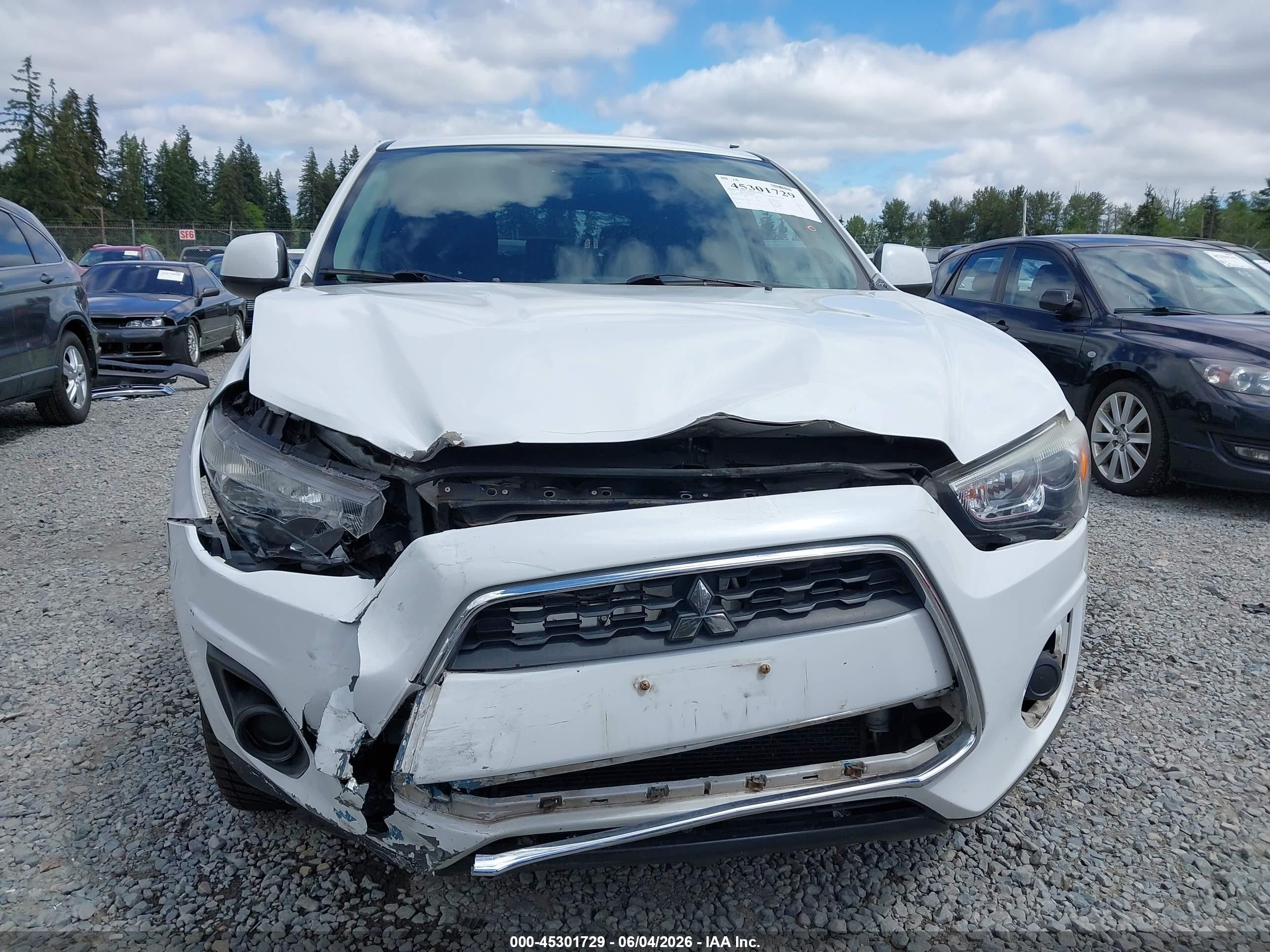 2015 Mitsubishi Outlander Sport Es White vin: 4A4AR3AU3FE015903
