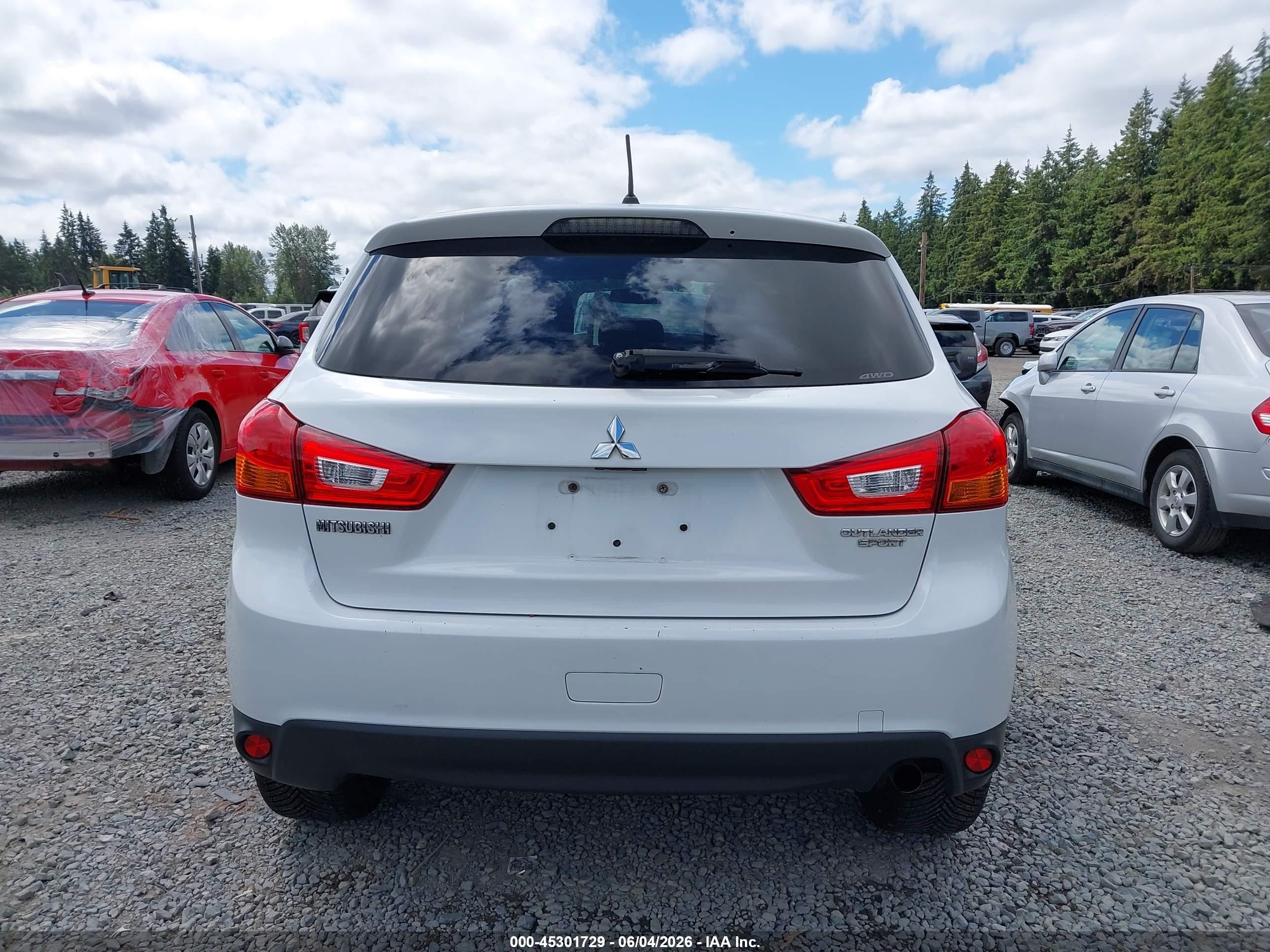 2015 Mitsubishi Outlander Sport Es White vin: 4A4AR3AU3FE015903