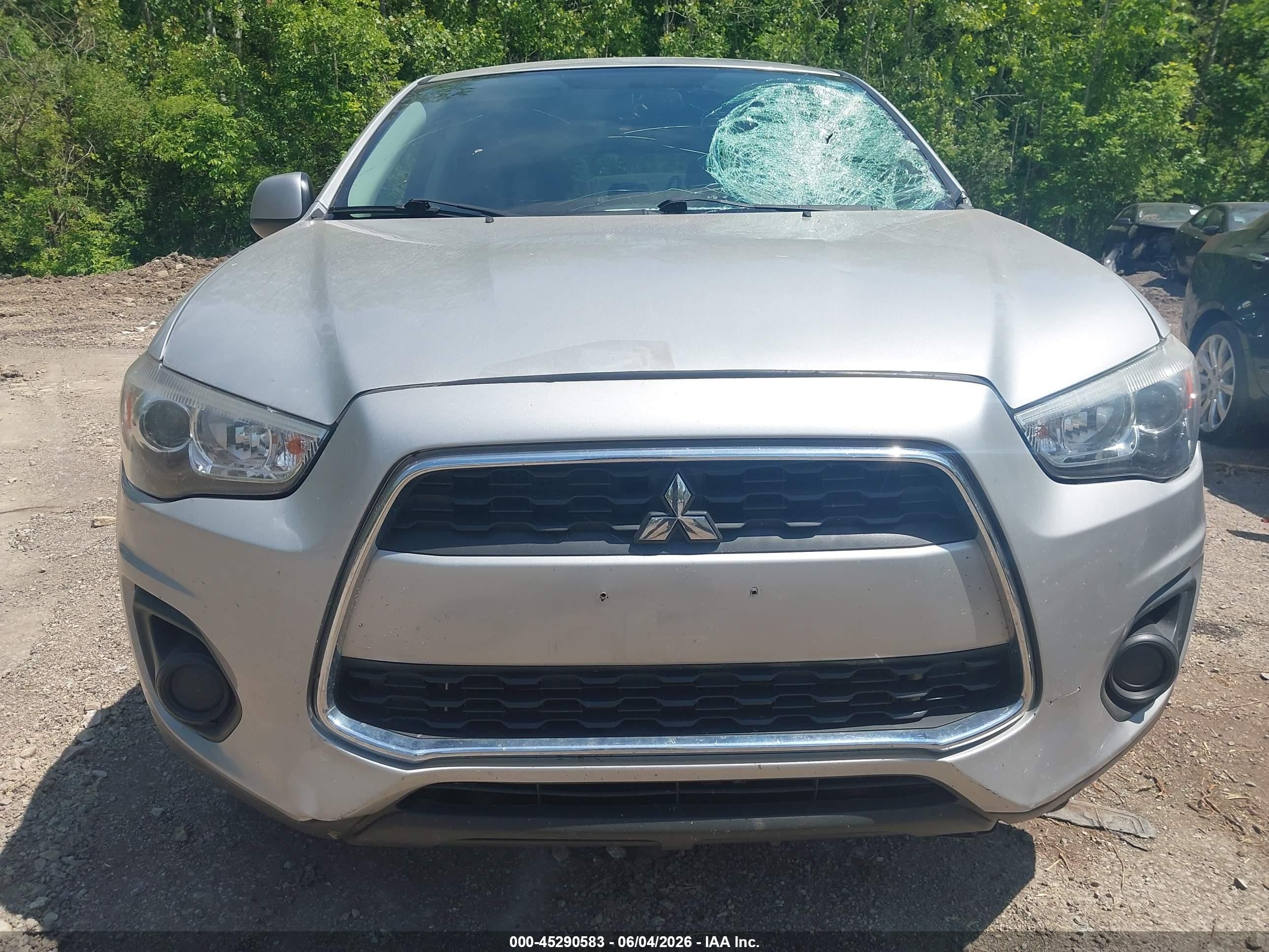 2015 Mitsubishi Outlander Sport Es Серебряный vin: 4A4AR3AU3FE016534