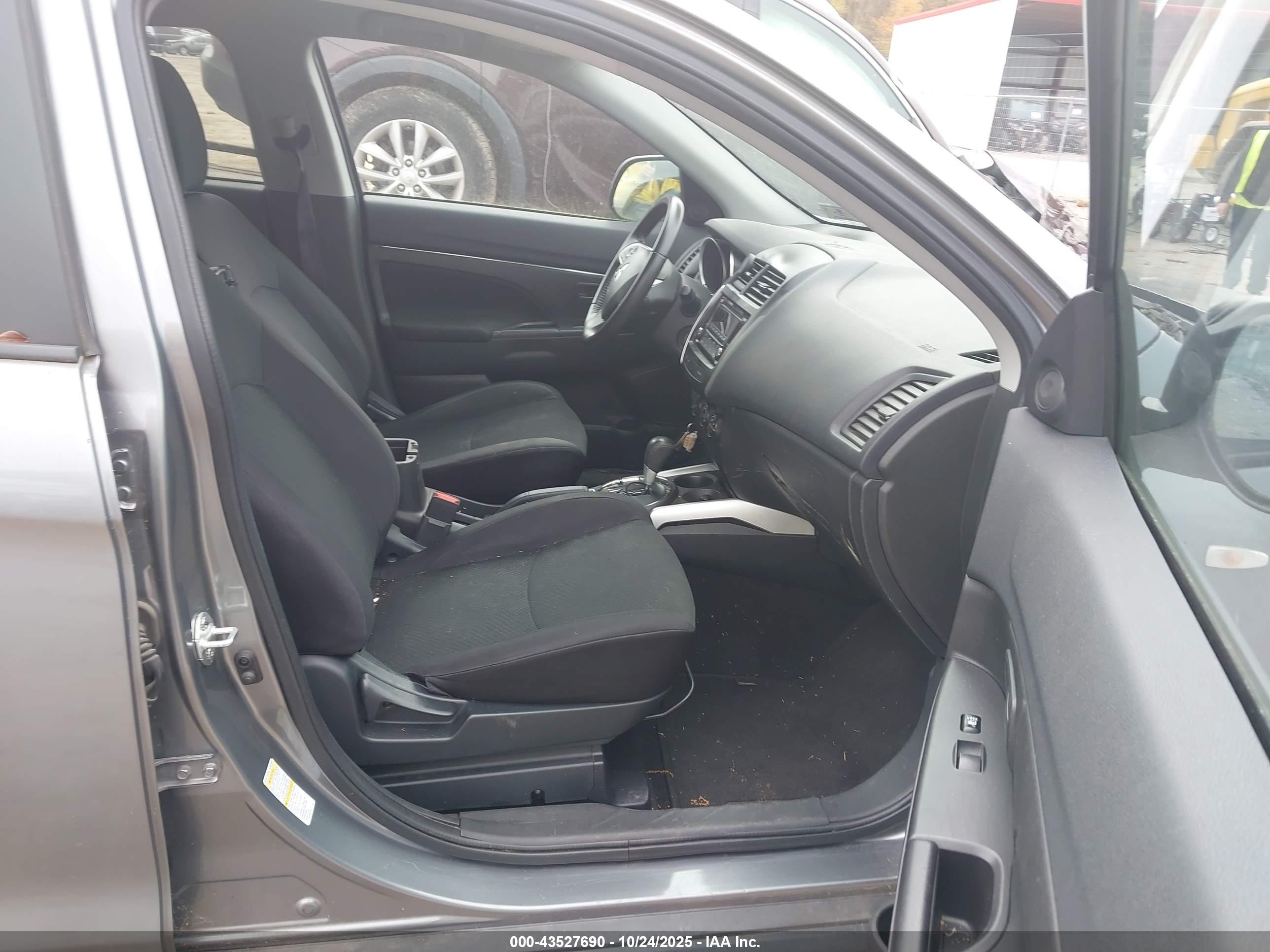 2014 Mitsubishi Outlander Sport Es Серый vin: 4A4AR3AU4EE024432