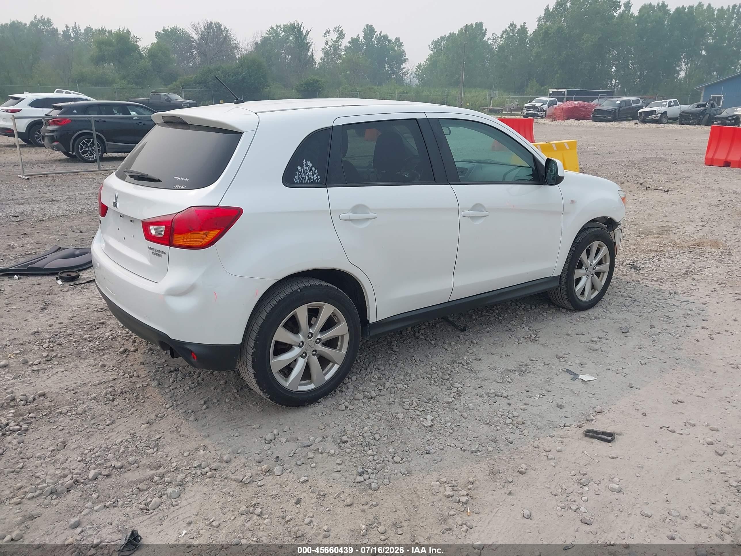 2015 Mitsubishi Outlander Sport Es White vin: 4A4AR3AU4FE060820