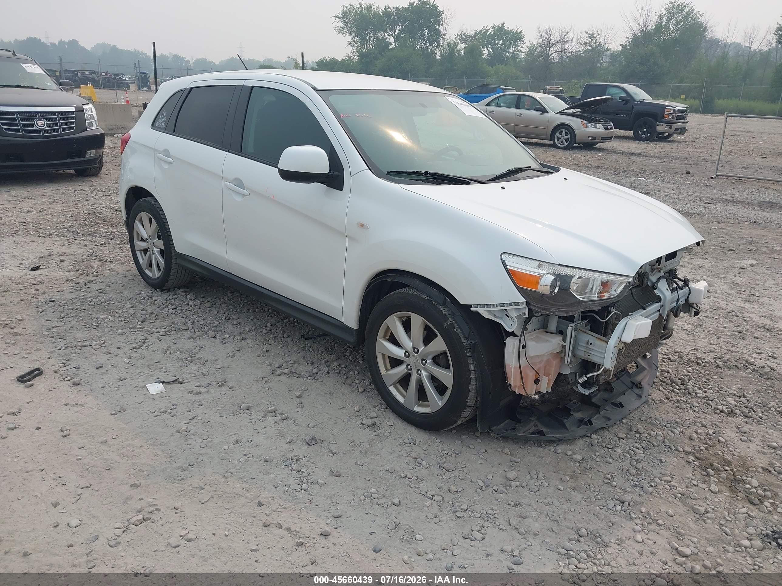 2015 Mitsubishi Outlander Sport Es White vin: 4A4AR3AU4FE060820