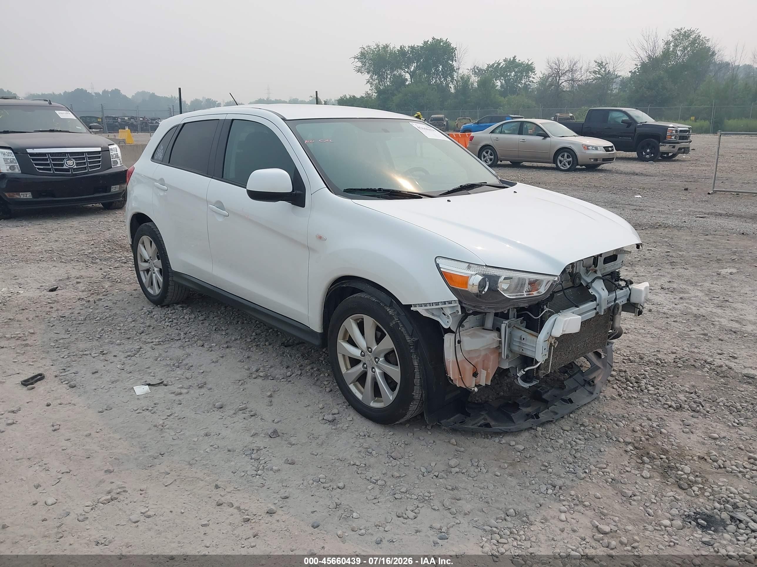2015 Mitsubishi Outlander Sport Es White vin: 4A4AR3AU4FE060820